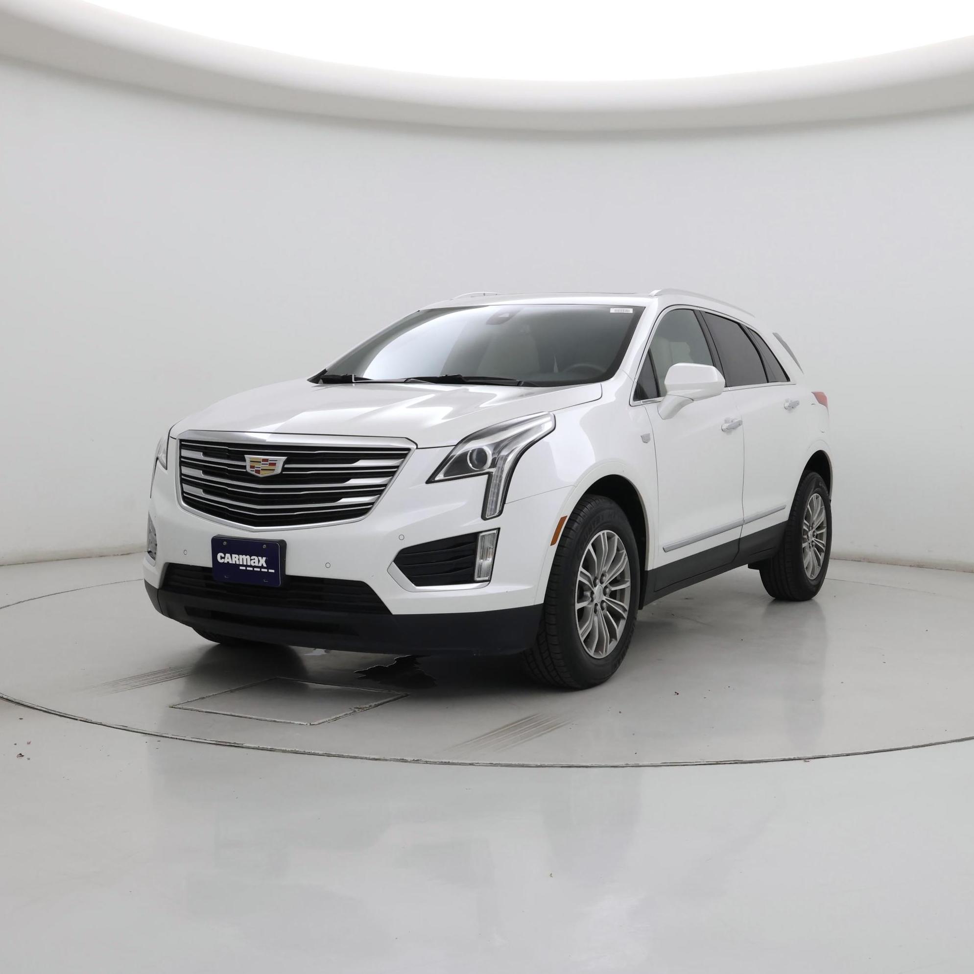 Thumbnail: 2017 Cadillac XT5 - 4