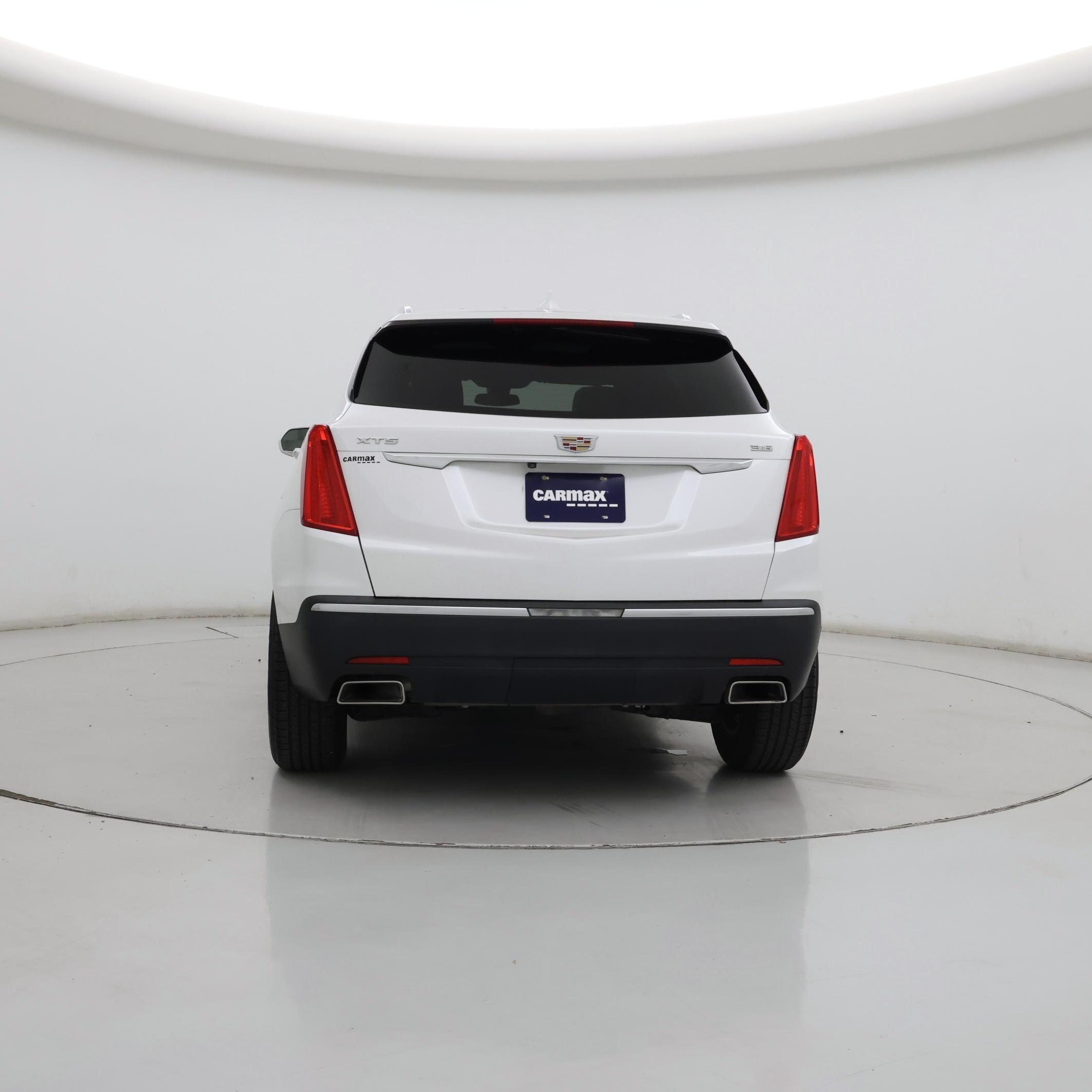 Thumbnail: 2017 Cadillac XT5 - 6