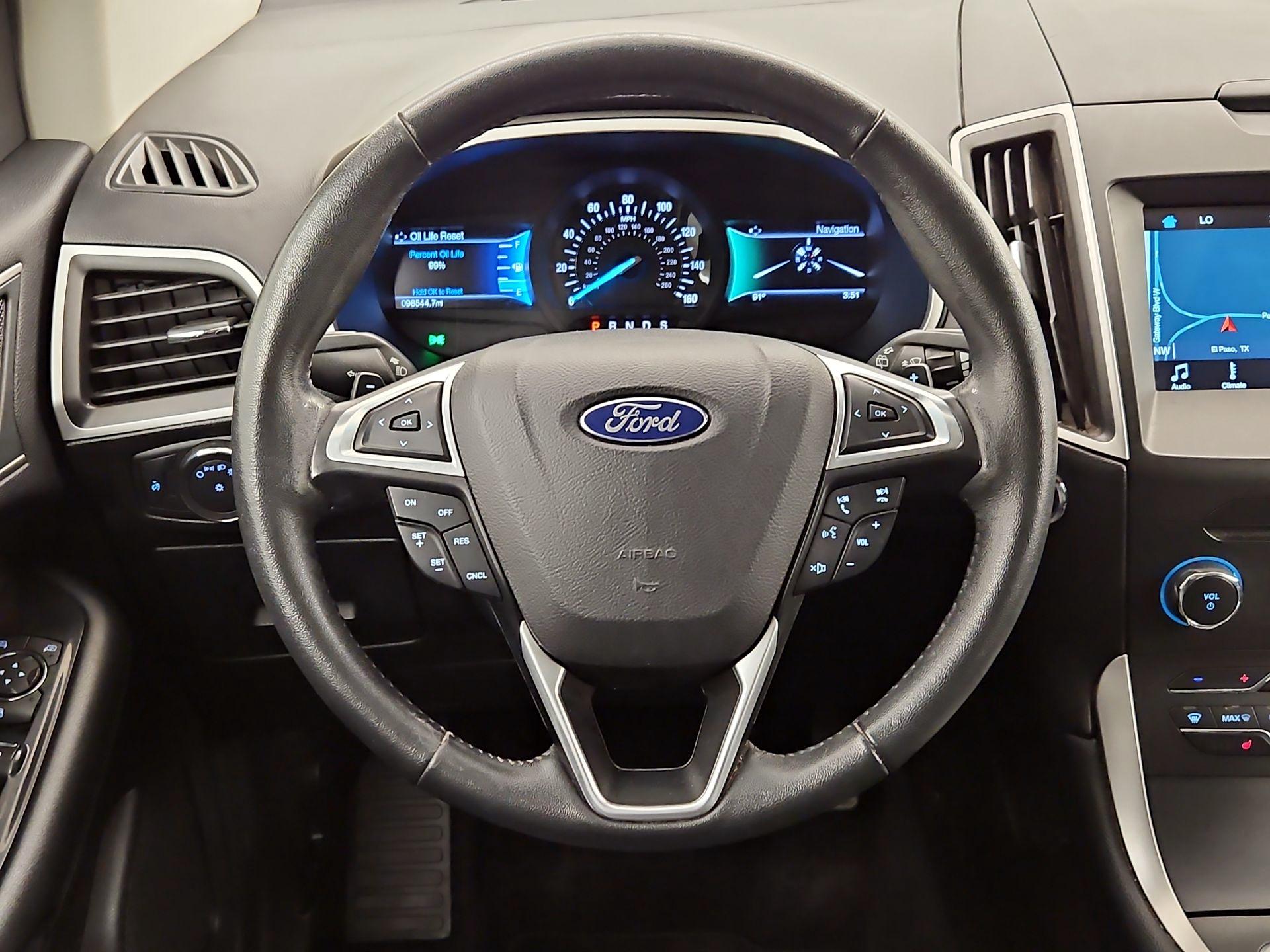 Thumbnail: 2017 Ford Edge - 10