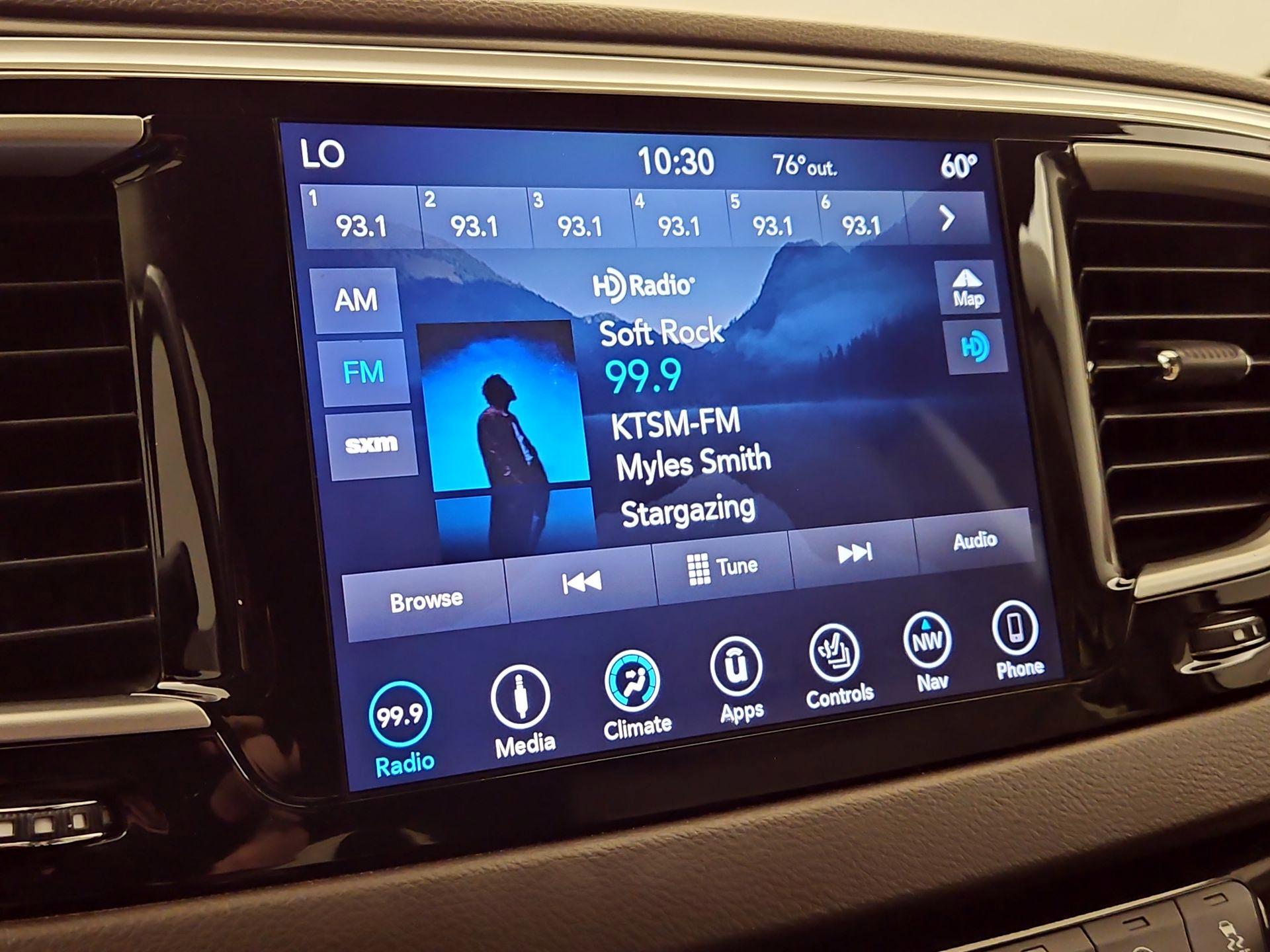 Thumbnail: 2019 Chrysler Pacifica - 16