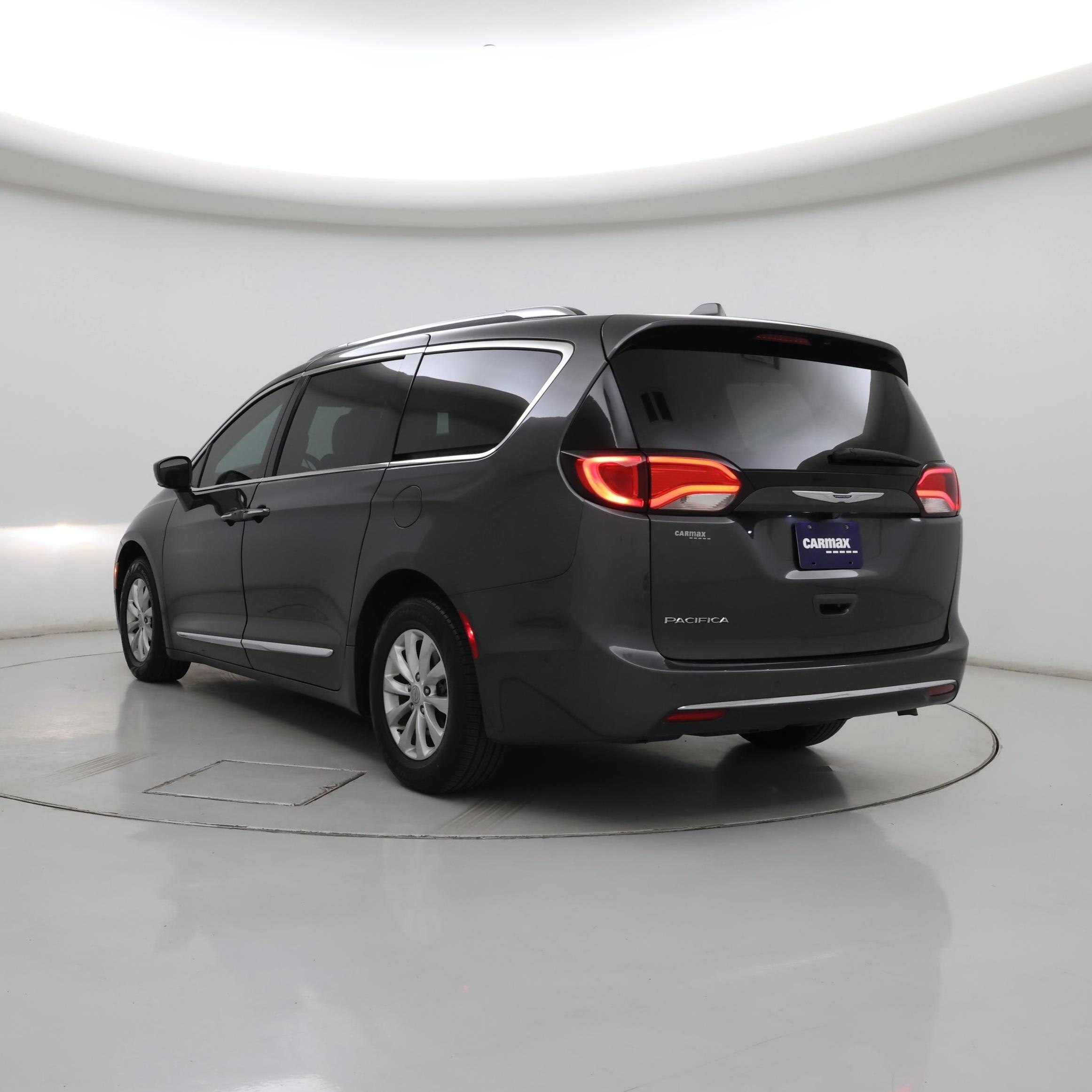 Thumbnail: 2019 Chrysler Pacifica - 2
