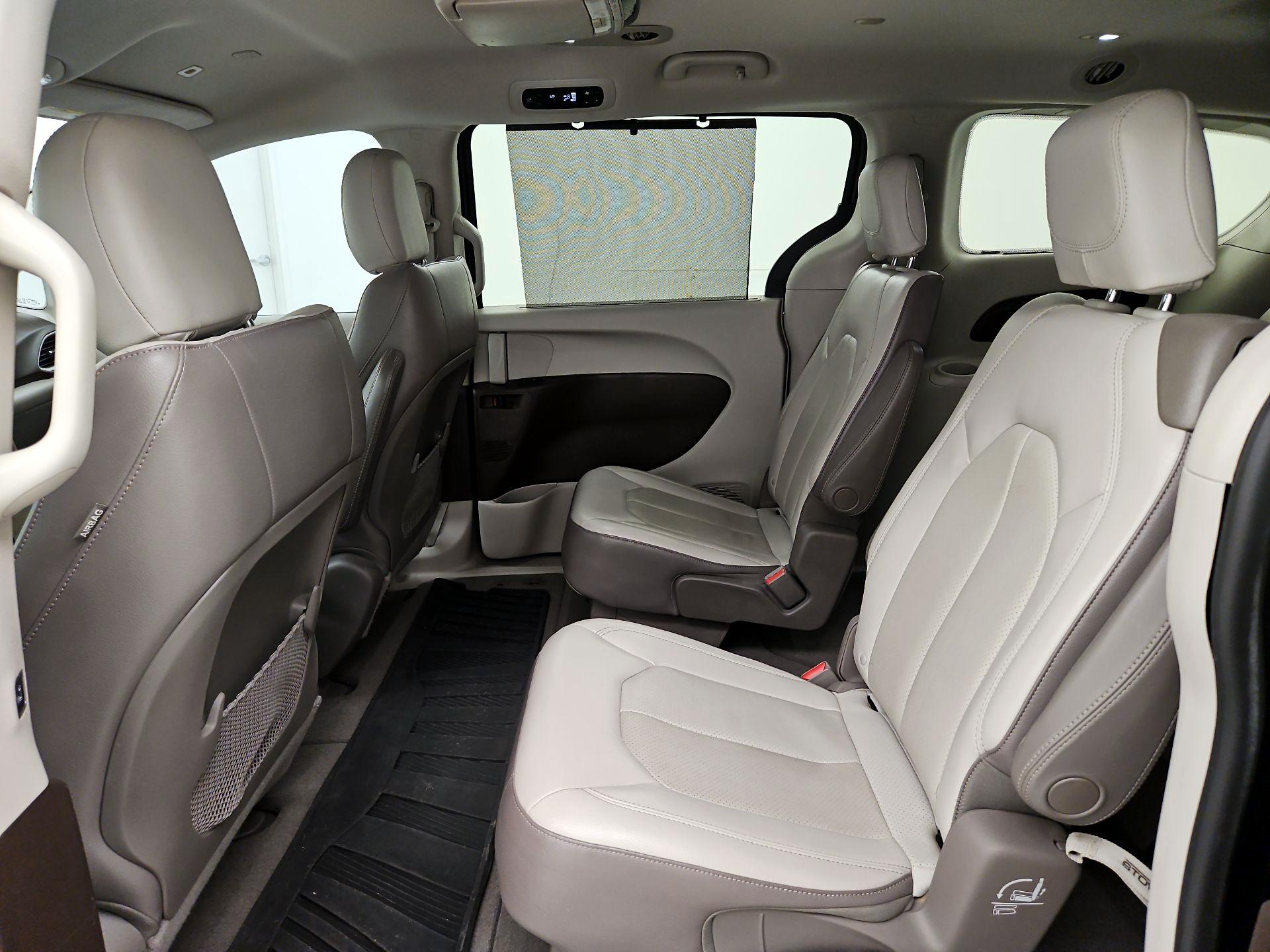 Thumbnail: 2019 Chrysler Pacifica - 20
