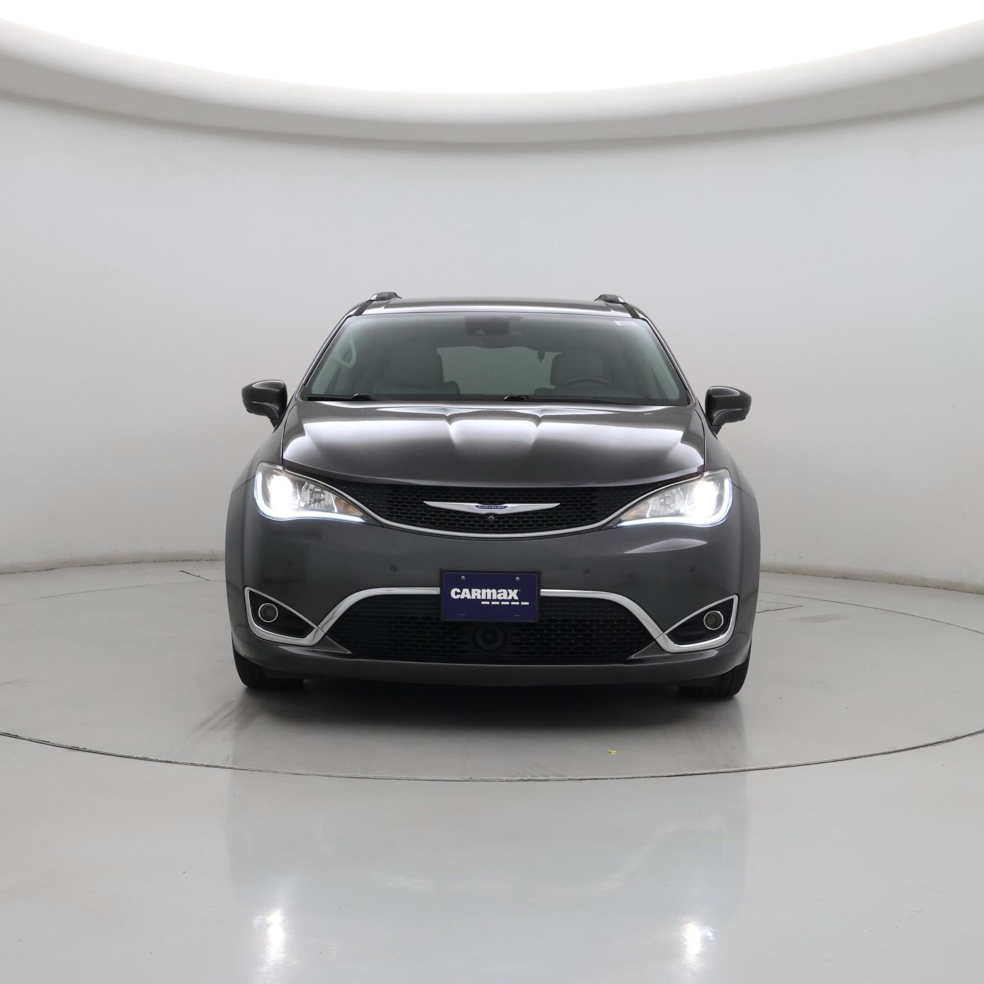 Thumbnail: 2019 Chrysler Pacifica - 5