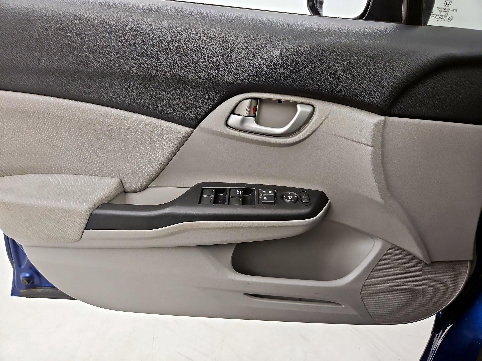 Thumbnail: 2013 Honda Civic - 12