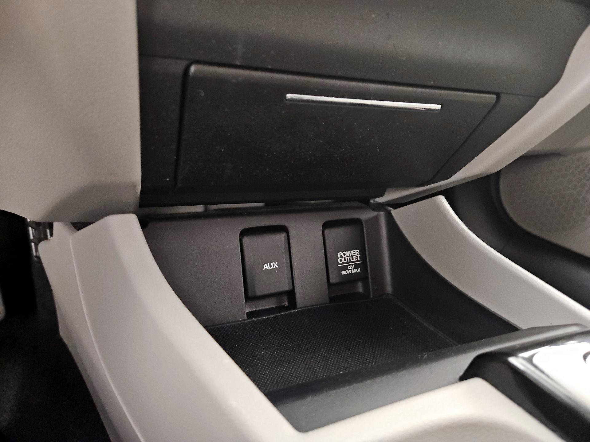 Thumbnail: 2013 Honda Civic - 17