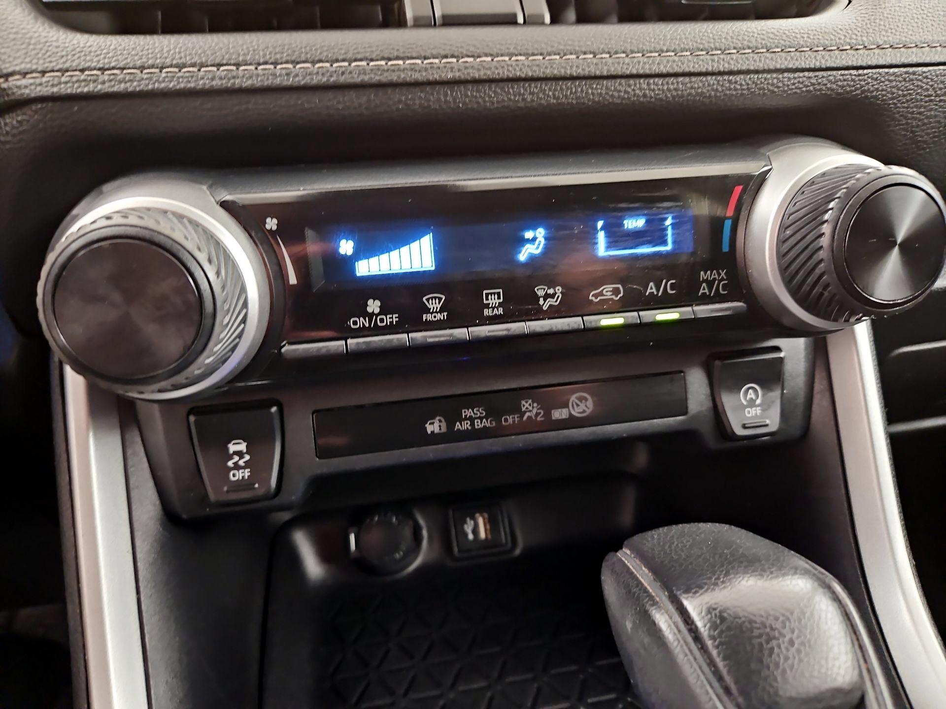 Thumbnail: 2024 Toyota RAV4 - 16