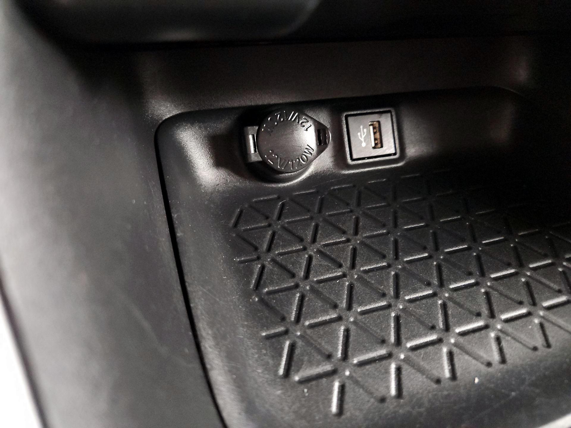 Thumbnail: 2024 Toyota RAV4 - 18