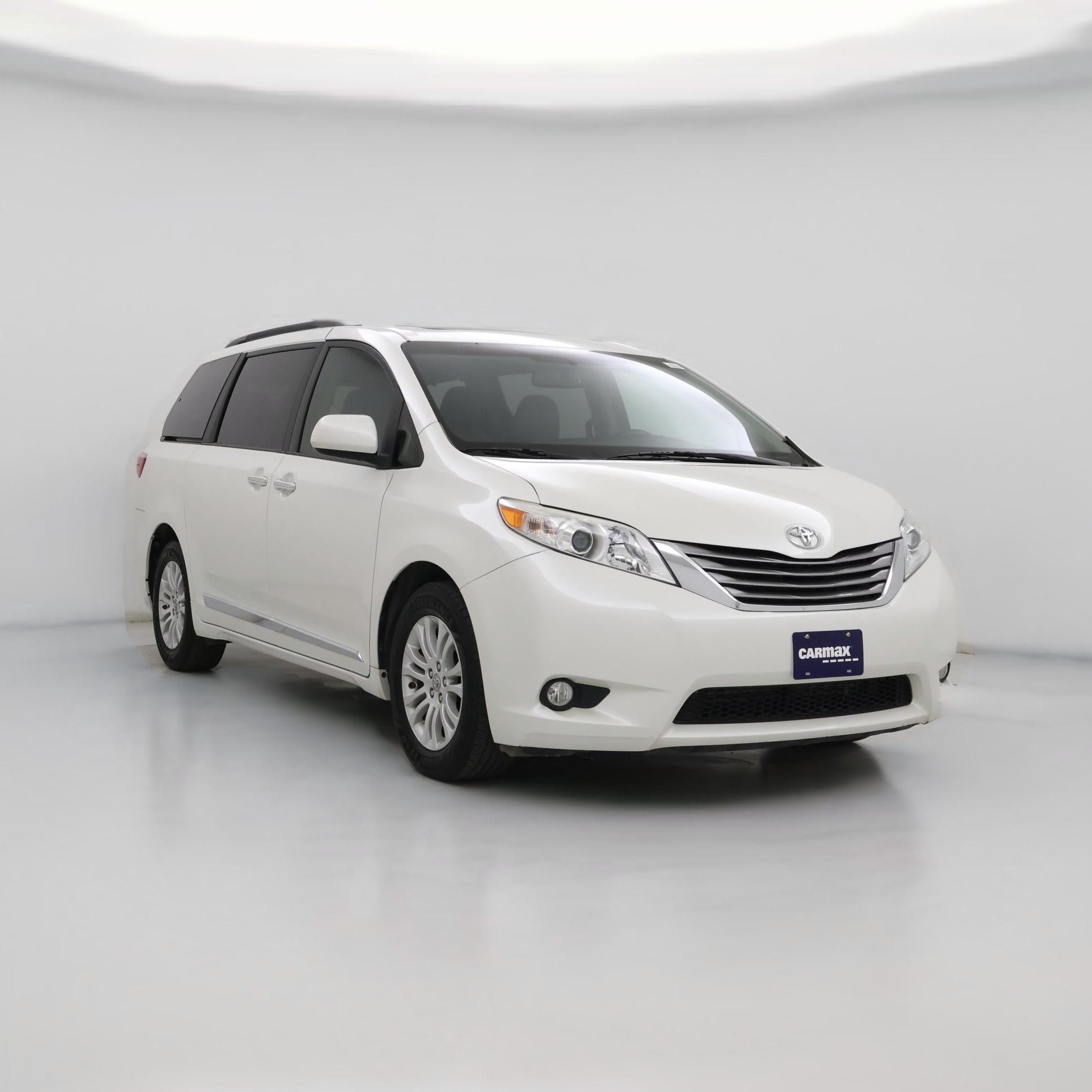 Thumbnail: 2017 Toyota Sienna - 1