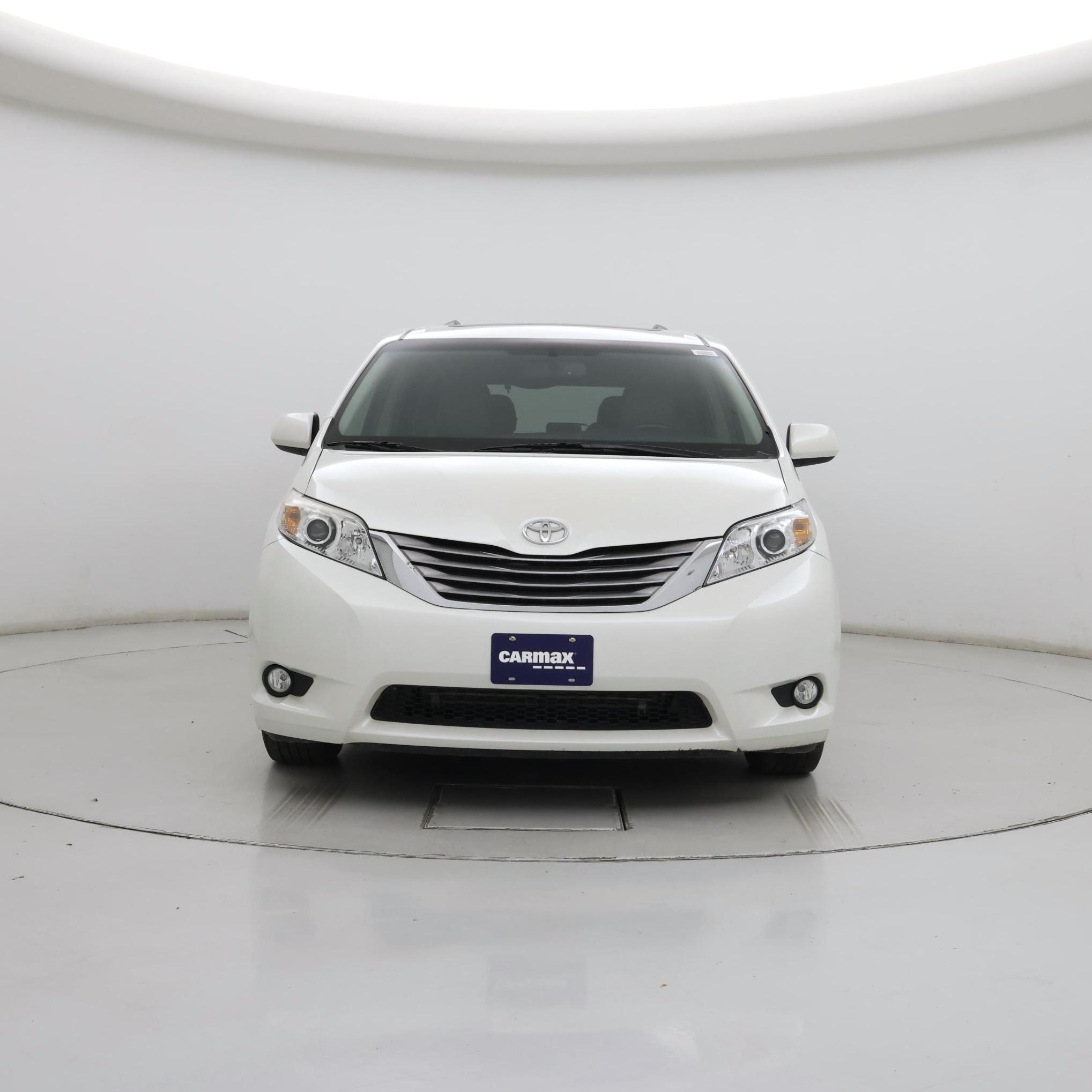 Thumbnail: 2017 Toyota Sienna - 5