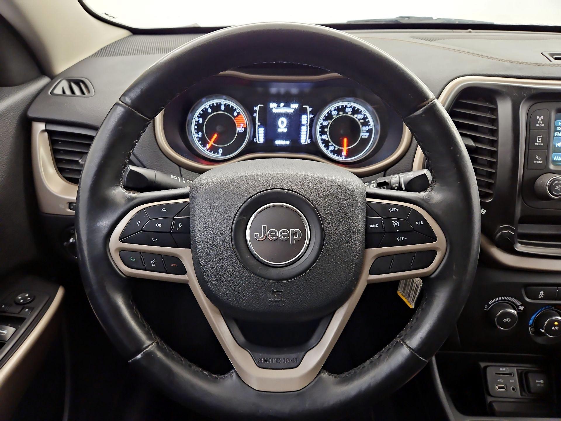 Thumbnail: 2018 Jeep Cherokee - 10