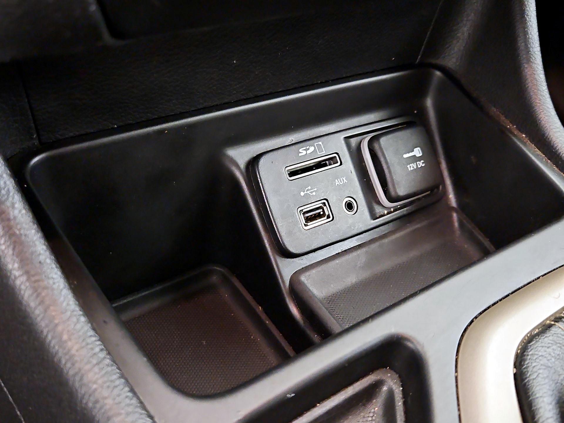 Thumbnail: 2018 Jeep Cherokee - 18
