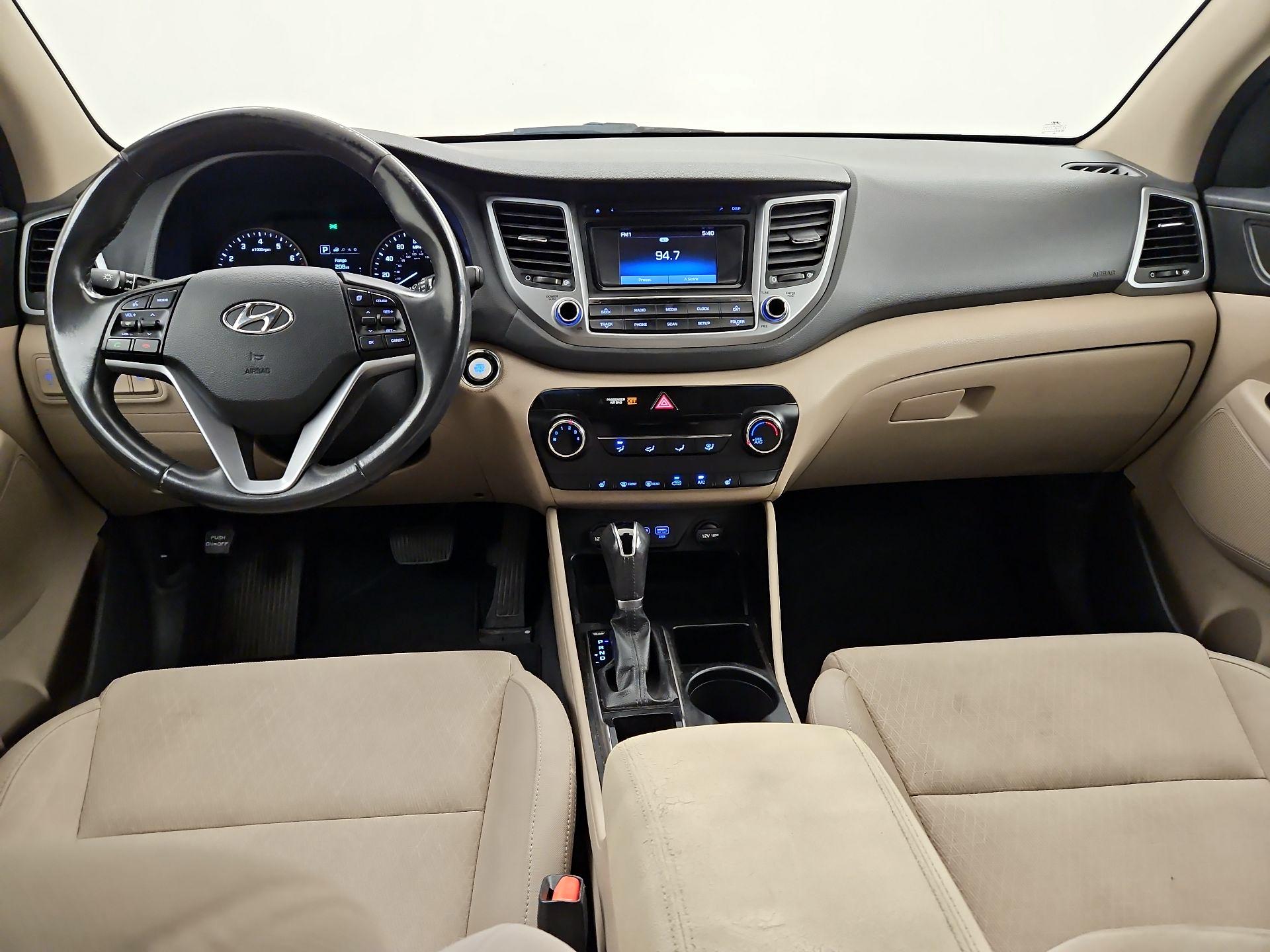Thumbnail: 2016 Hyundai Tucson - 9