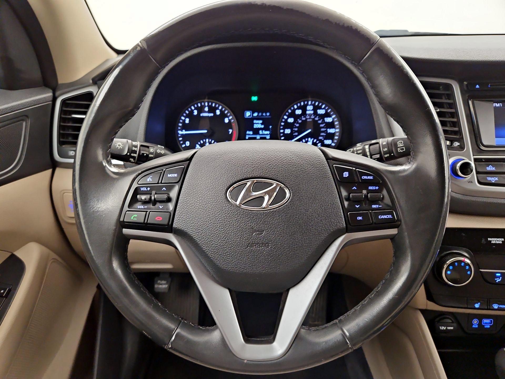 Thumbnail: 2016 Hyundai Tucson - 10