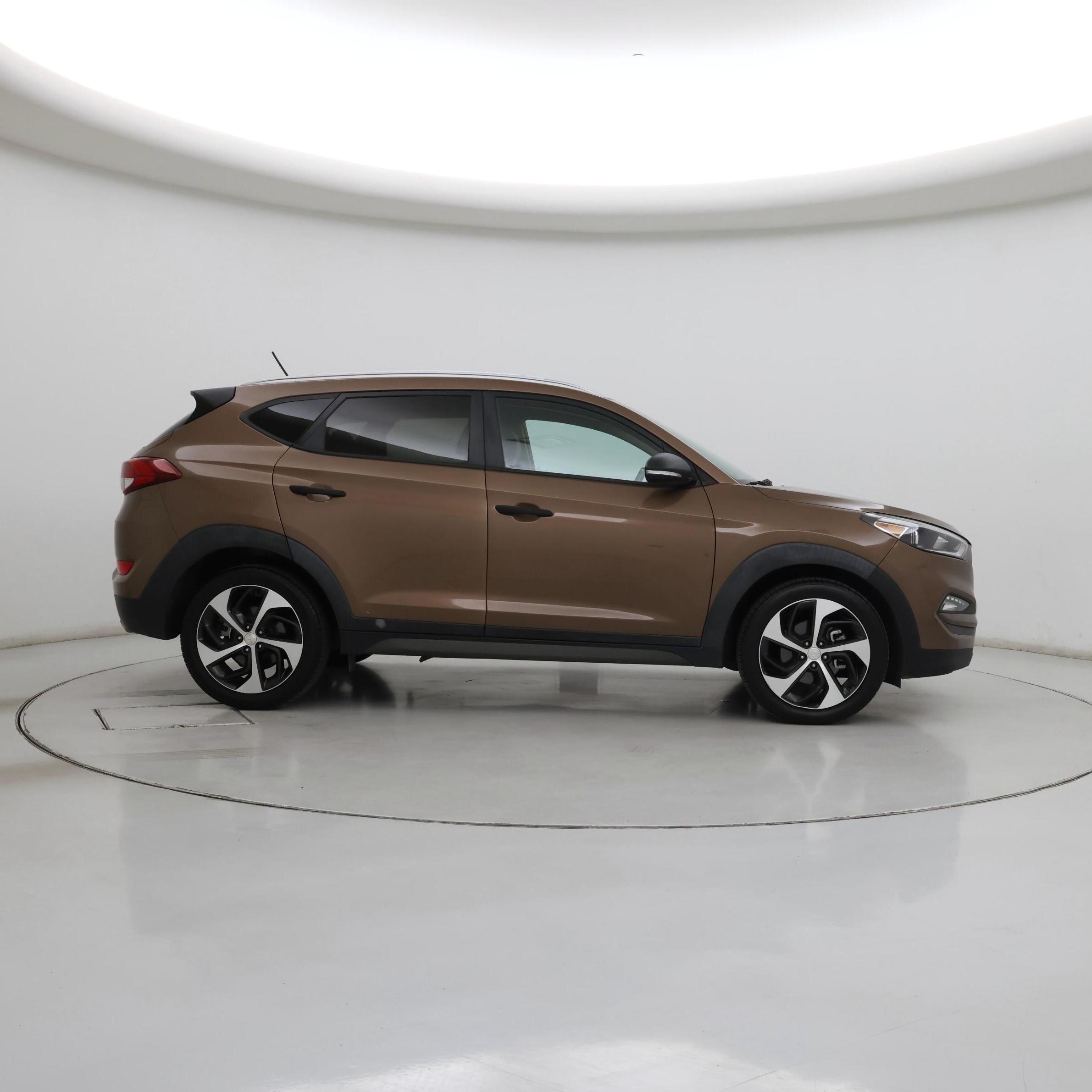 Thumbnail: 2016 Hyundai Tucson - 7