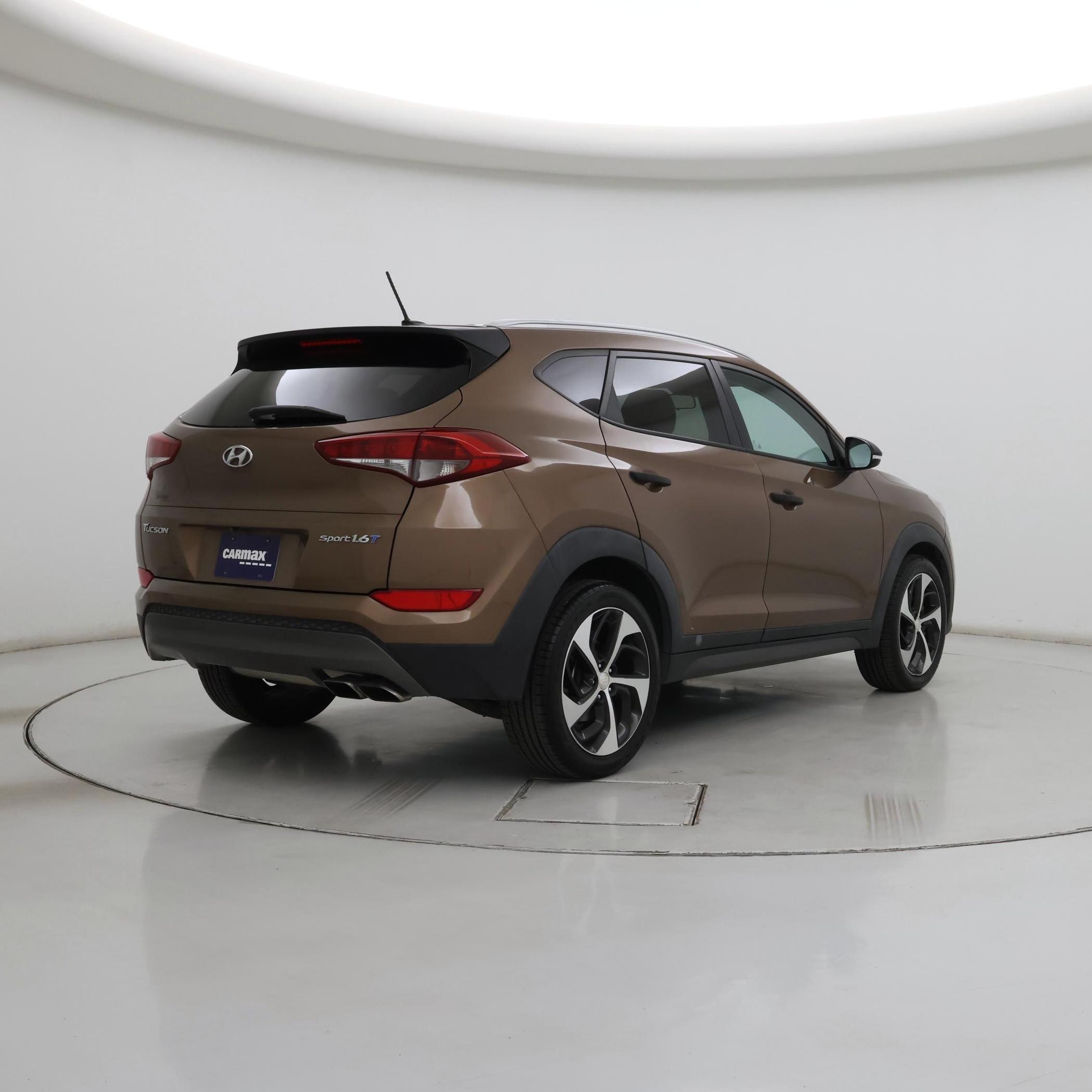 Thumbnail: 2016 Hyundai Tucson - 8