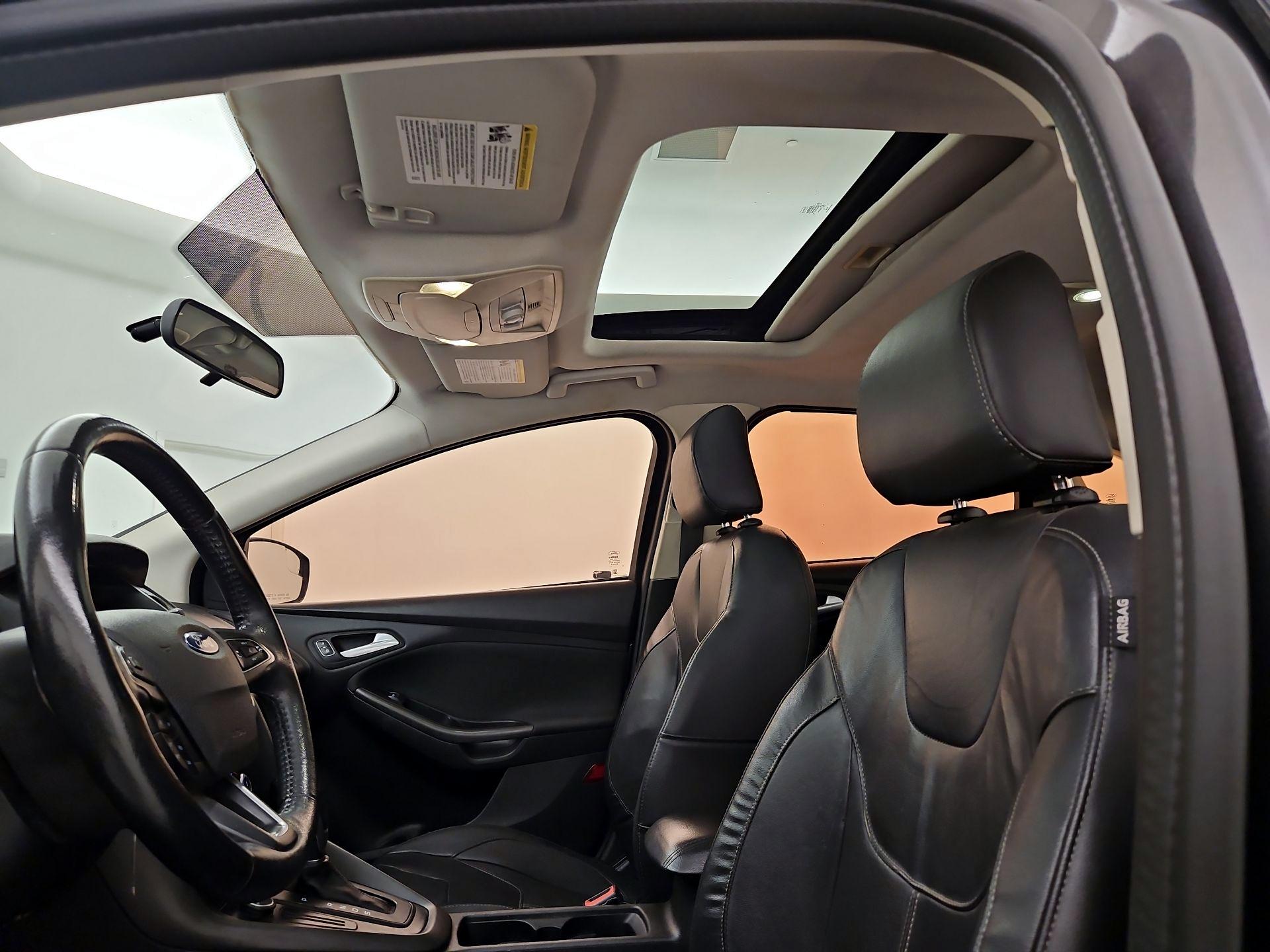 Thumbnail: 2015 Ford Focus - 19