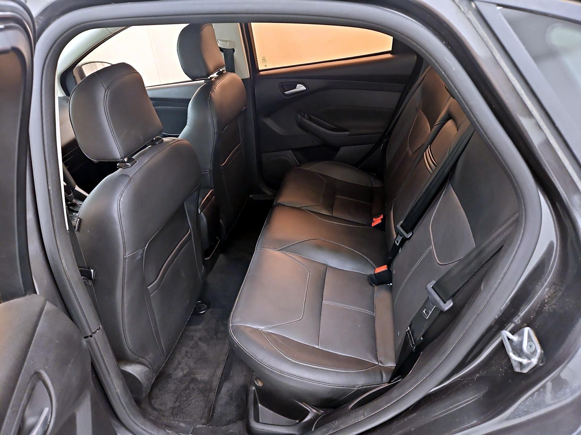 Thumbnail: 2015 Ford Focus - 20