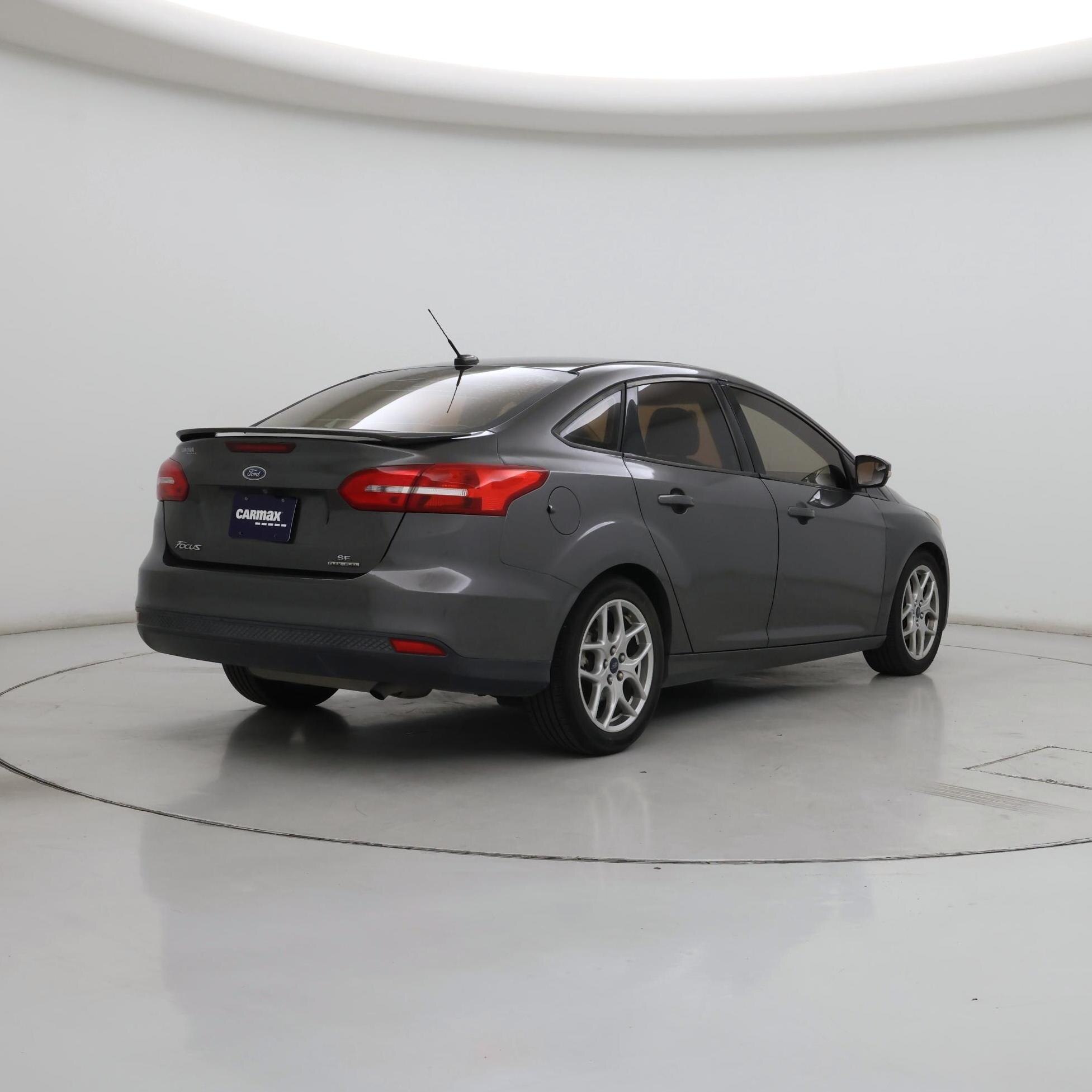 Thumbnail: 2015 Ford Focus - 8