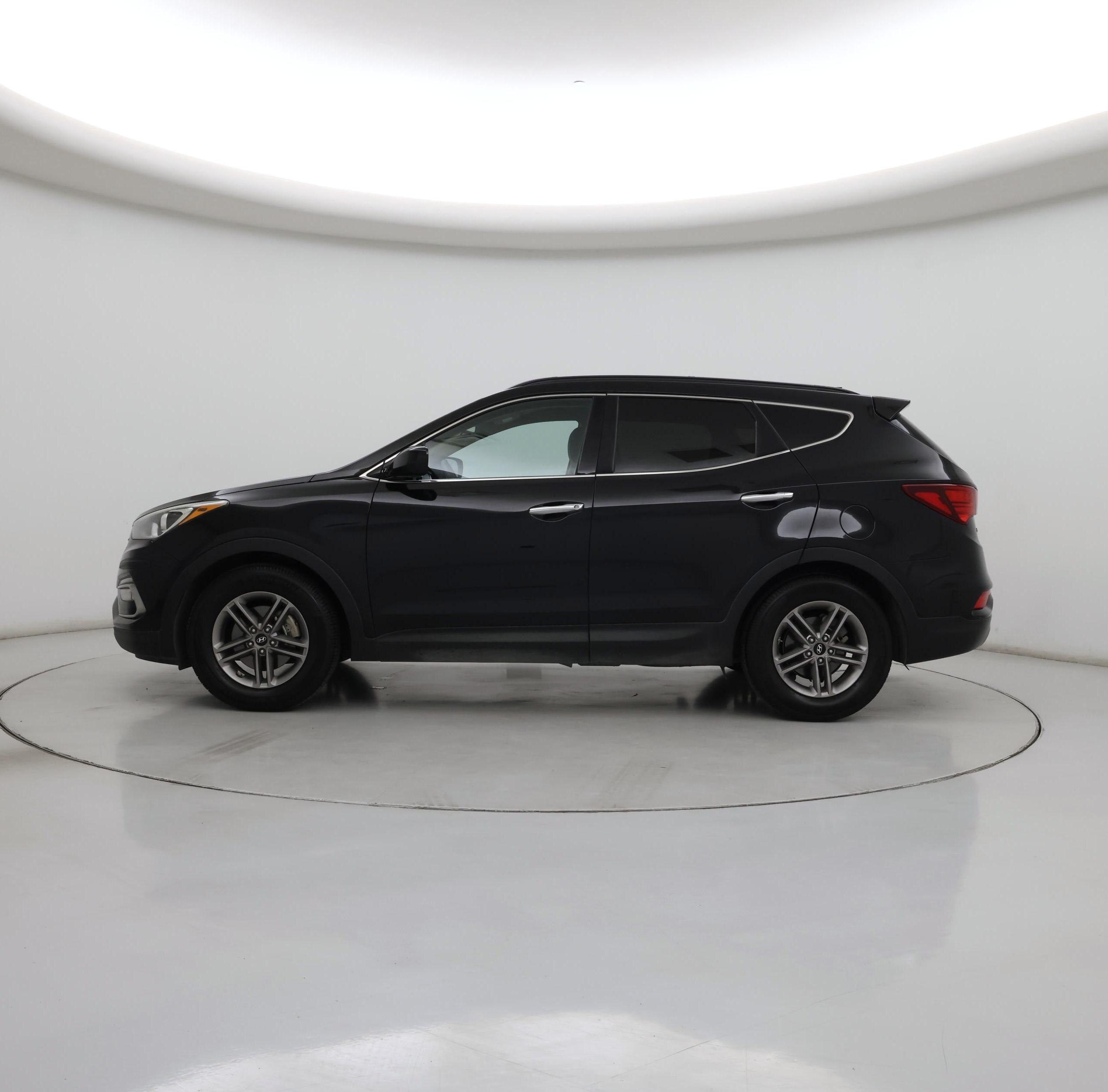 Thumbnail: 2017 Hyundai Santa Fe - 3