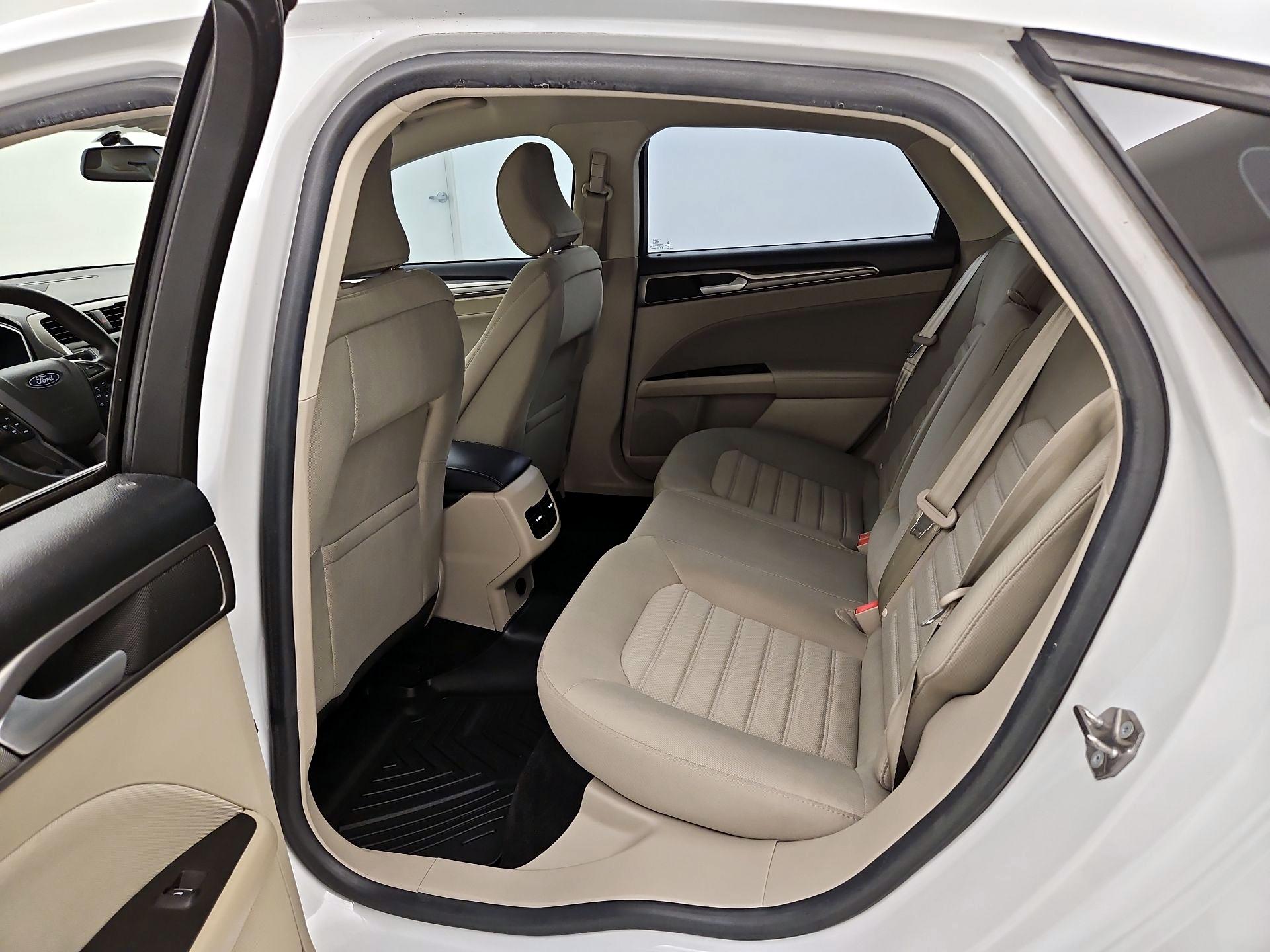 Thumbnail: 2018 Ford Fusion - 19