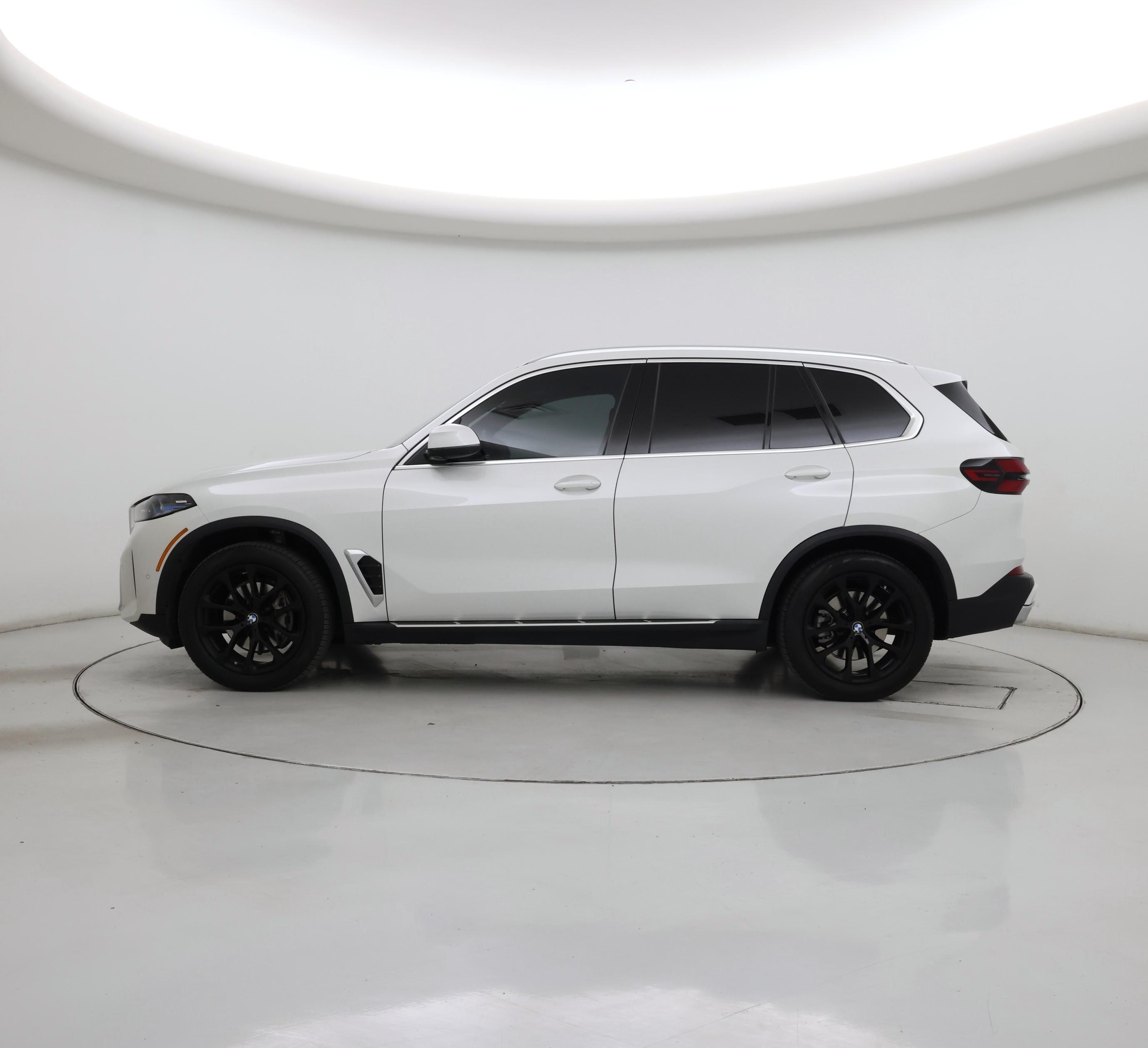 Thumbnail: 2024 BMW X5 - 3