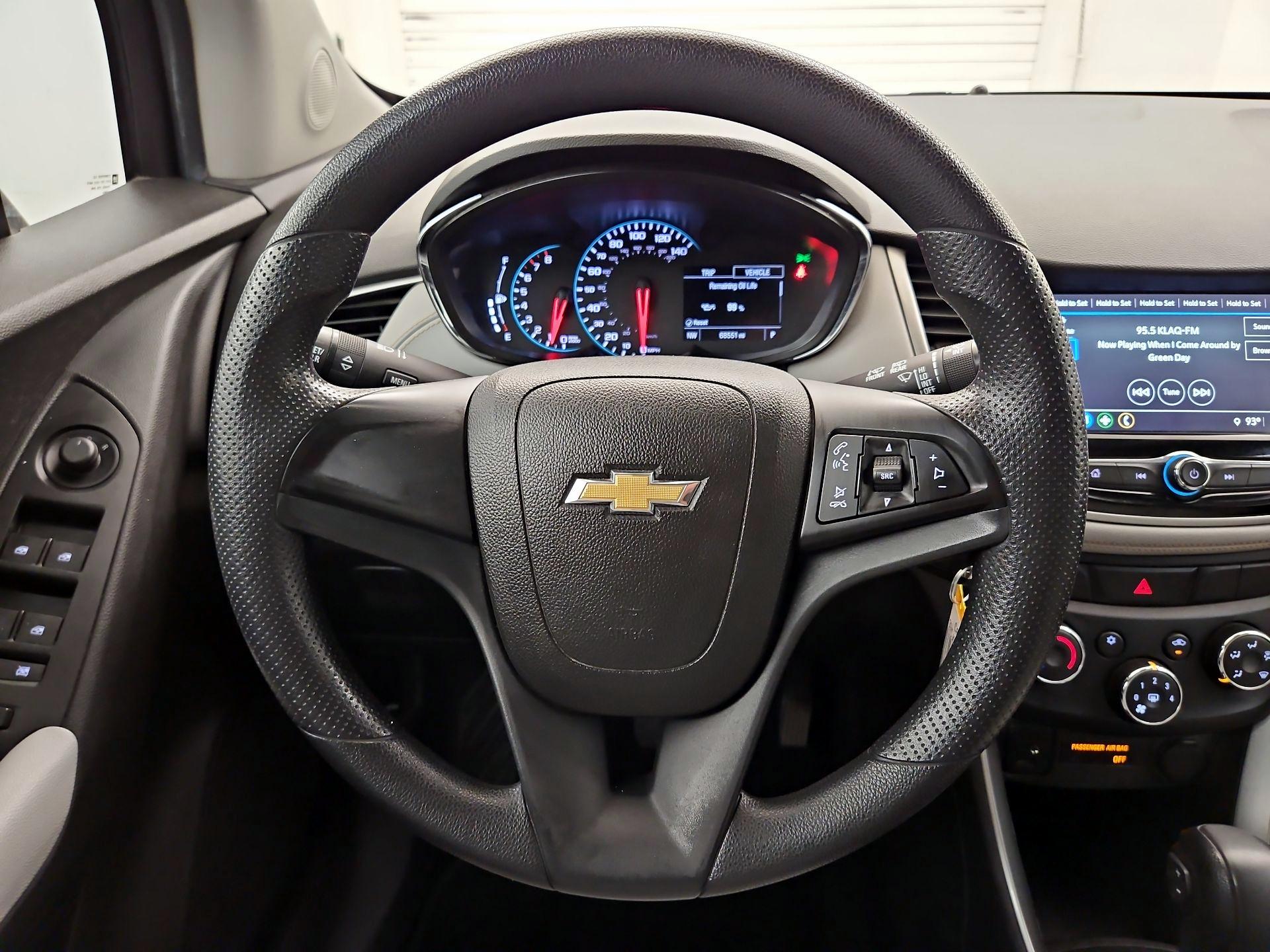 Thumbnail: 2018 Chevrolet Trax - 10