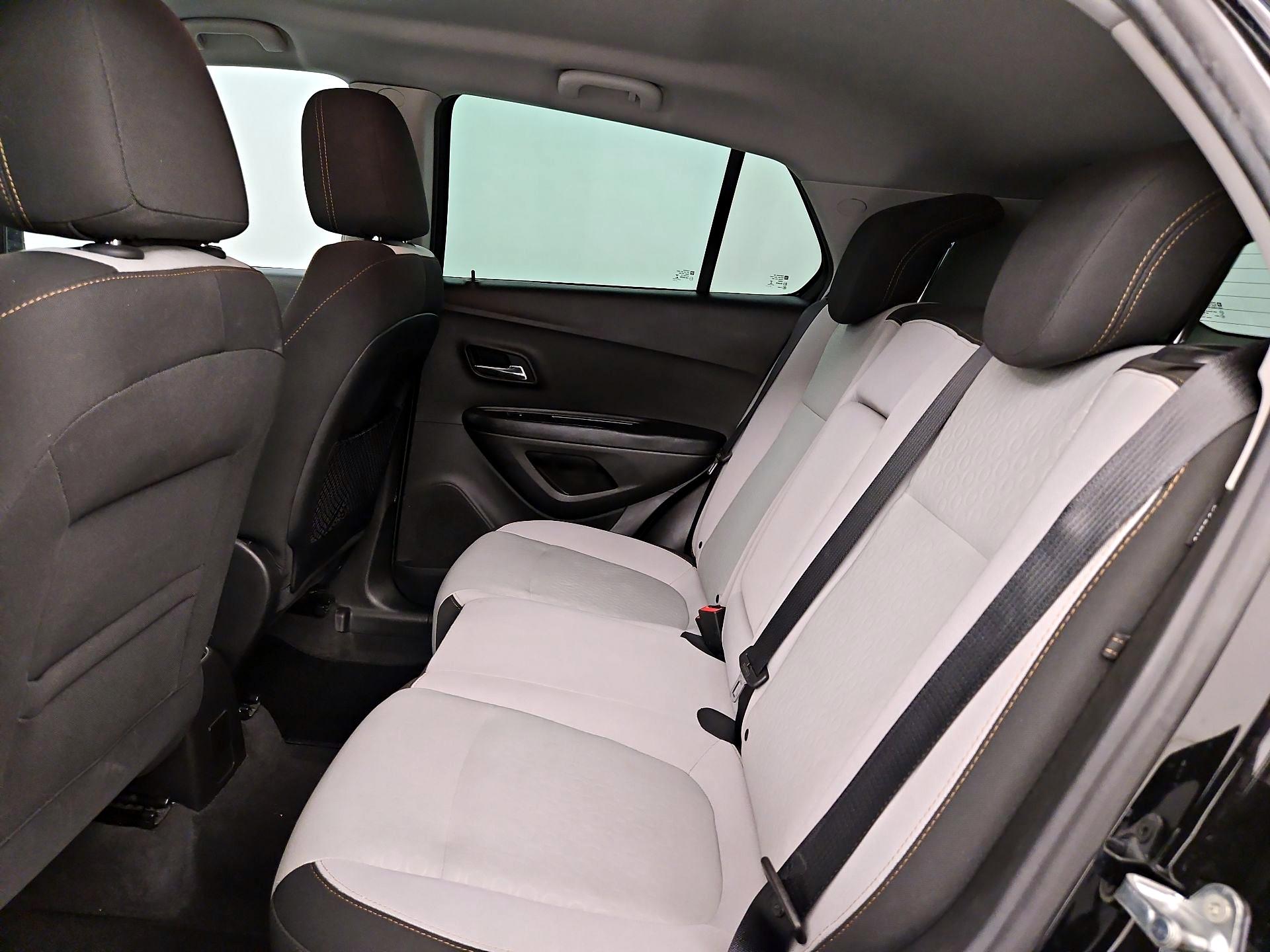 Thumbnail: 2018 Chevrolet Trax - 19