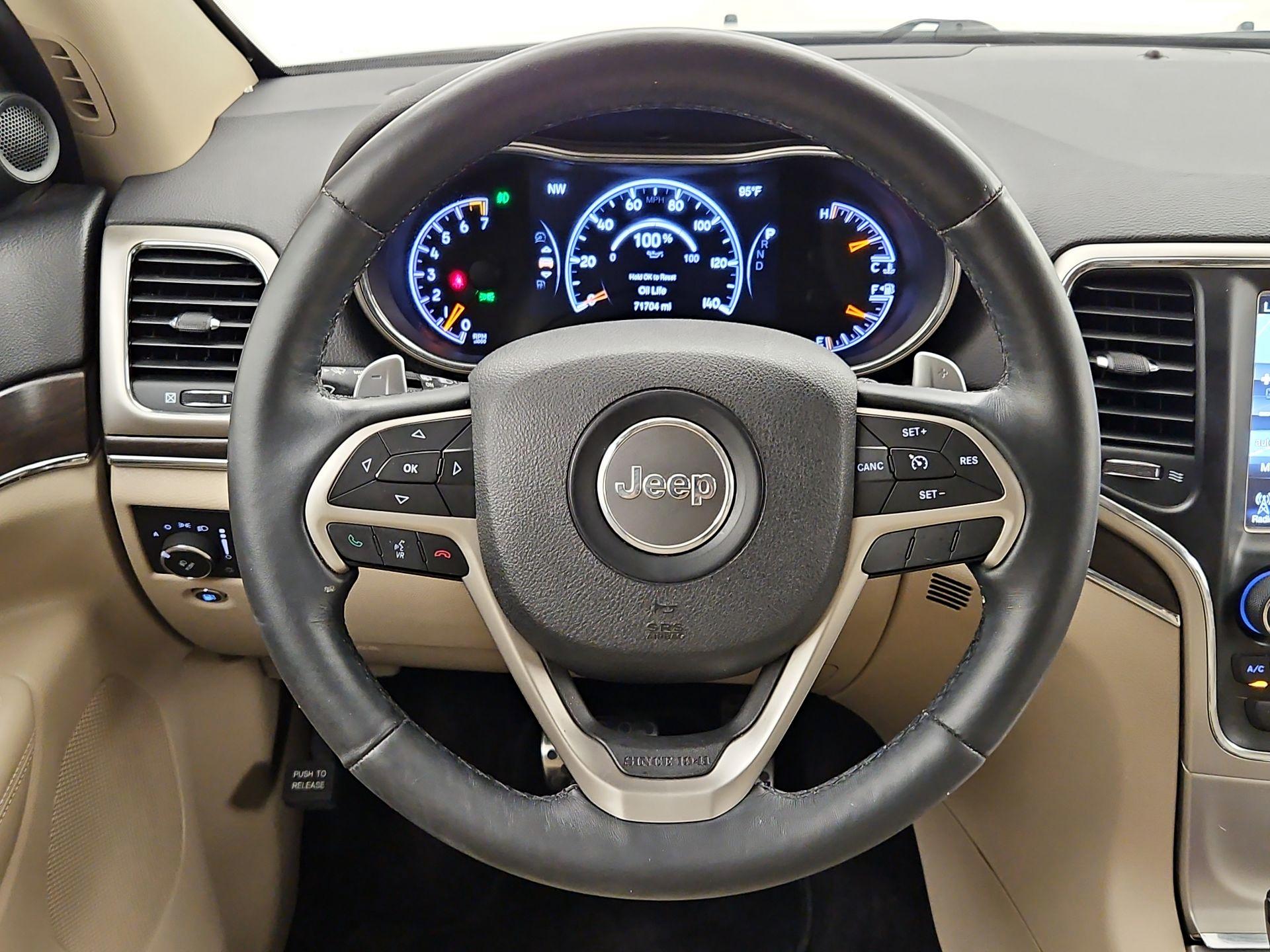 Thumbnail: 2017 Jeep Grand Cherokee - 10