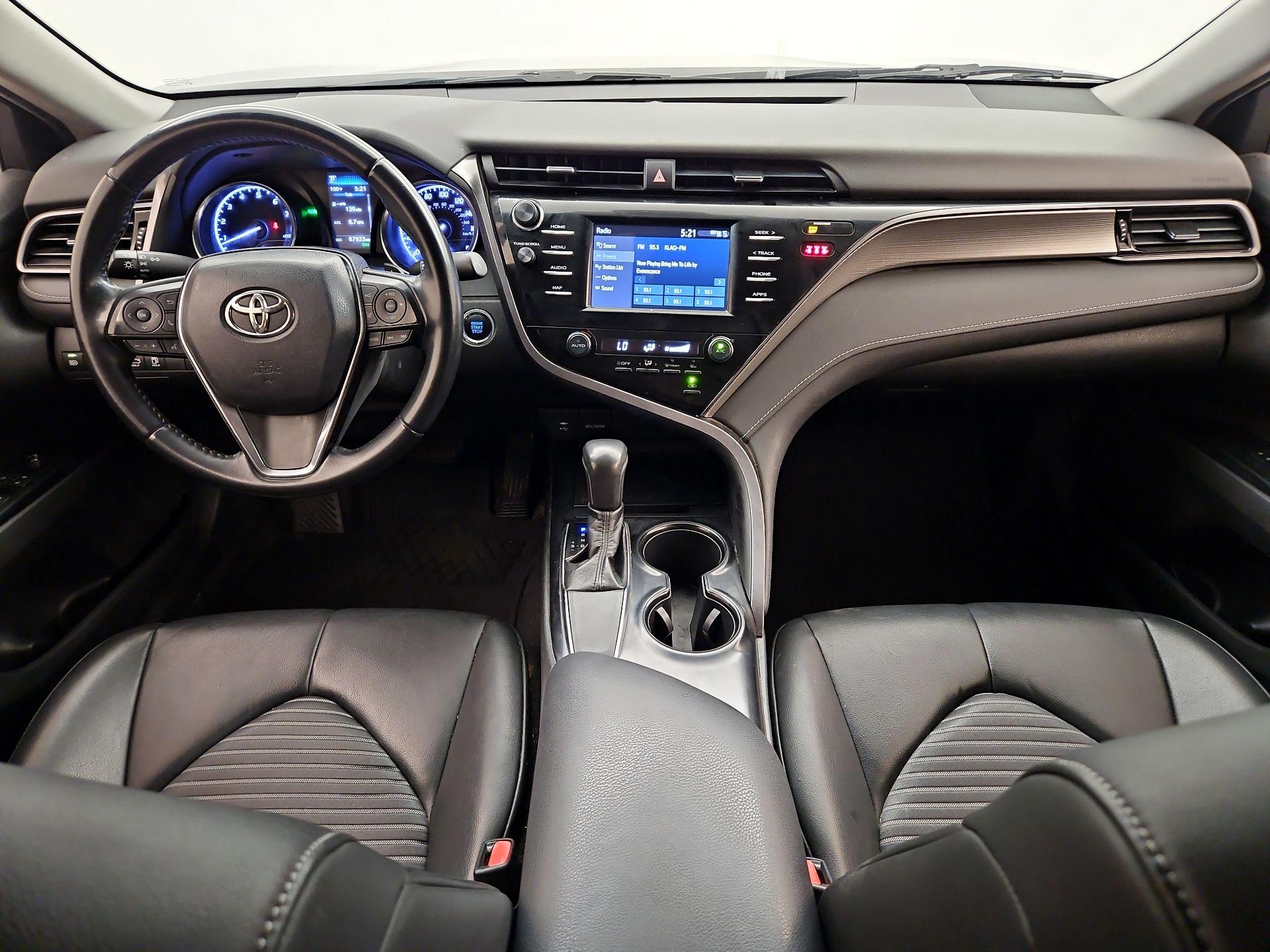 Thumbnail: 2019 Toyota Camry - 9