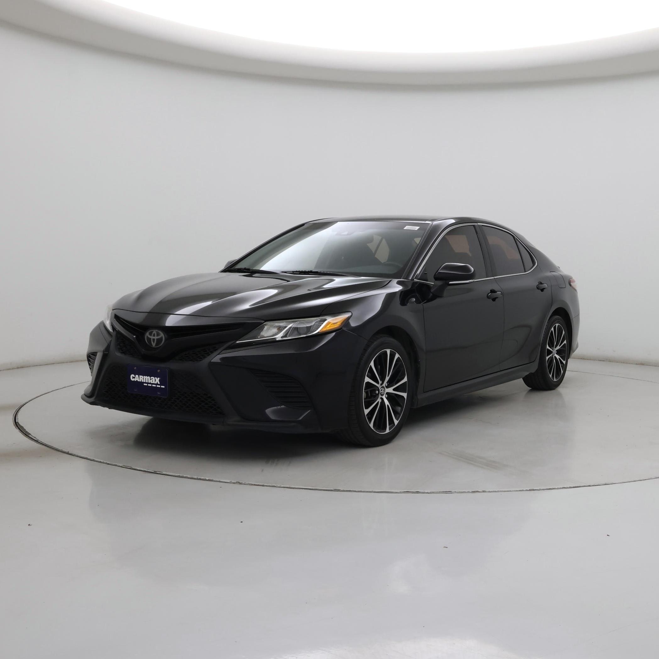 Thumbnail: 2019 Toyota Camry - 4