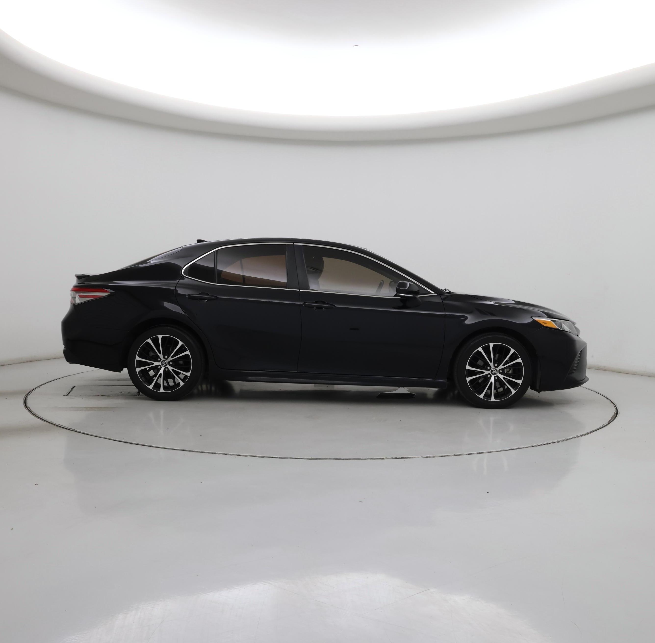 Thumbnail: 2019 Toyota Camry - 7