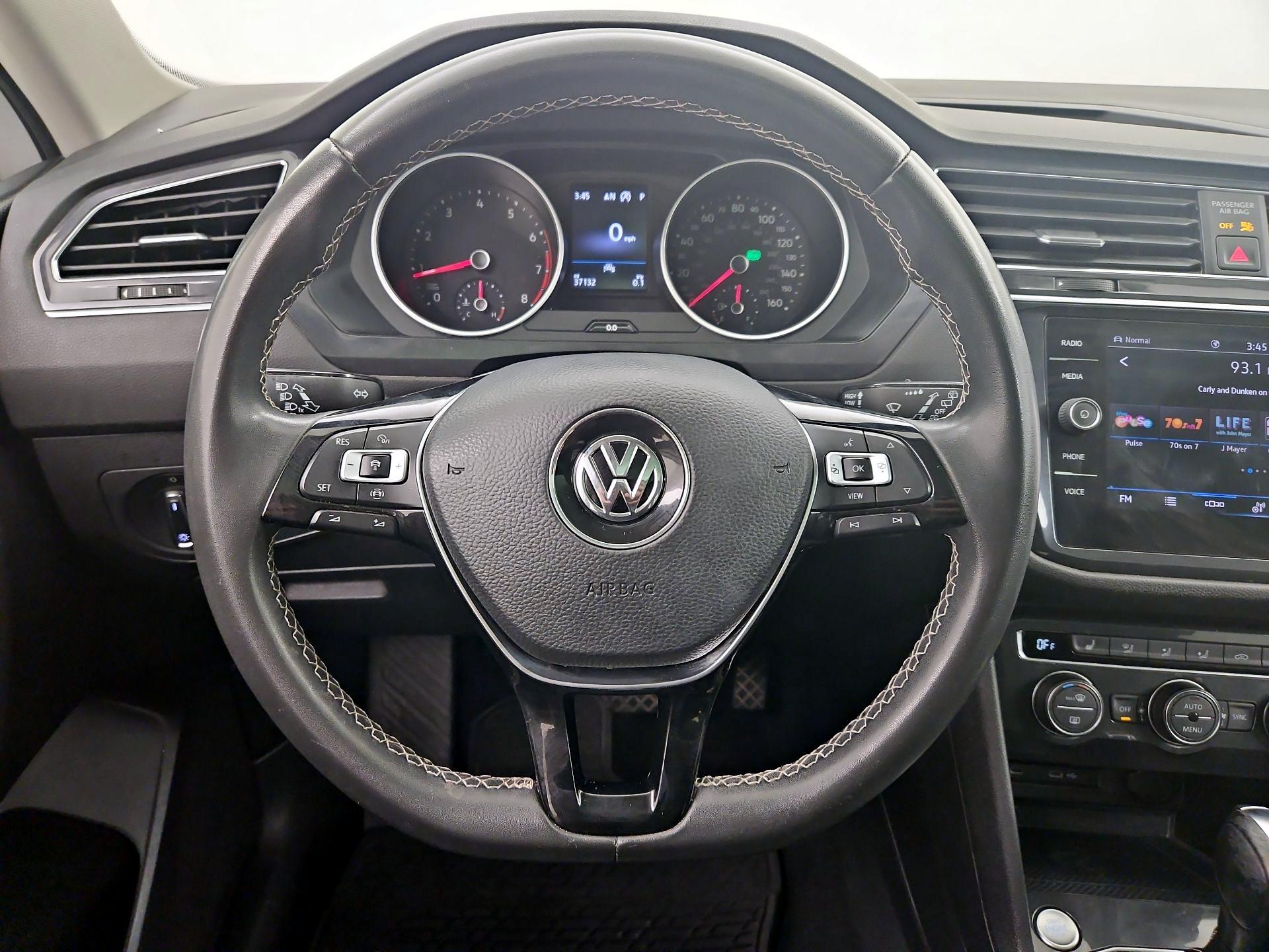 Thumbnail: 2021 Volkswagen Tiguan - 10