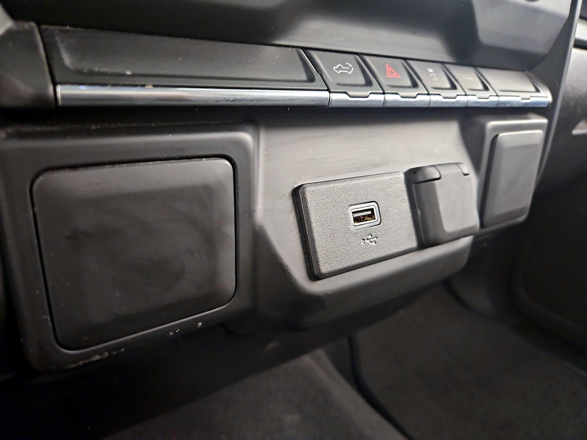 Thumbnail: 2020 Chevrolet Silverado 1500 - 18