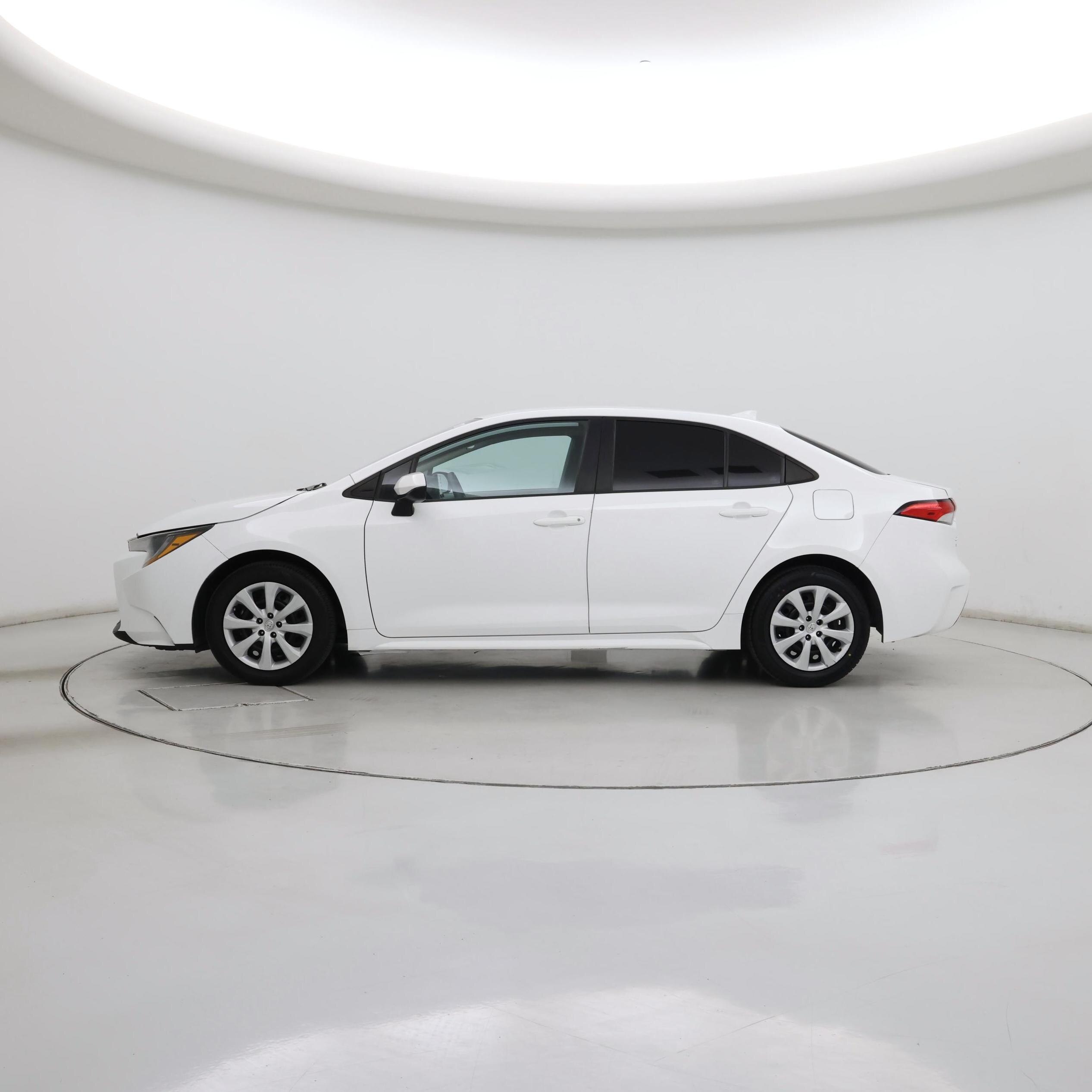 Thumbnail: 2022 Toyota Corolla - 3