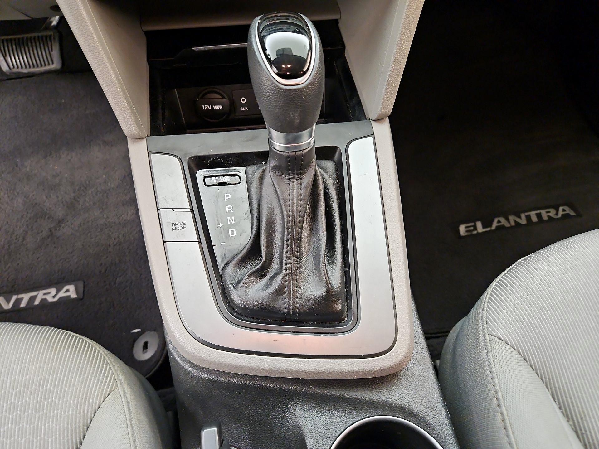 Thumbnail: 2017 Hyundai Elantra - 16
