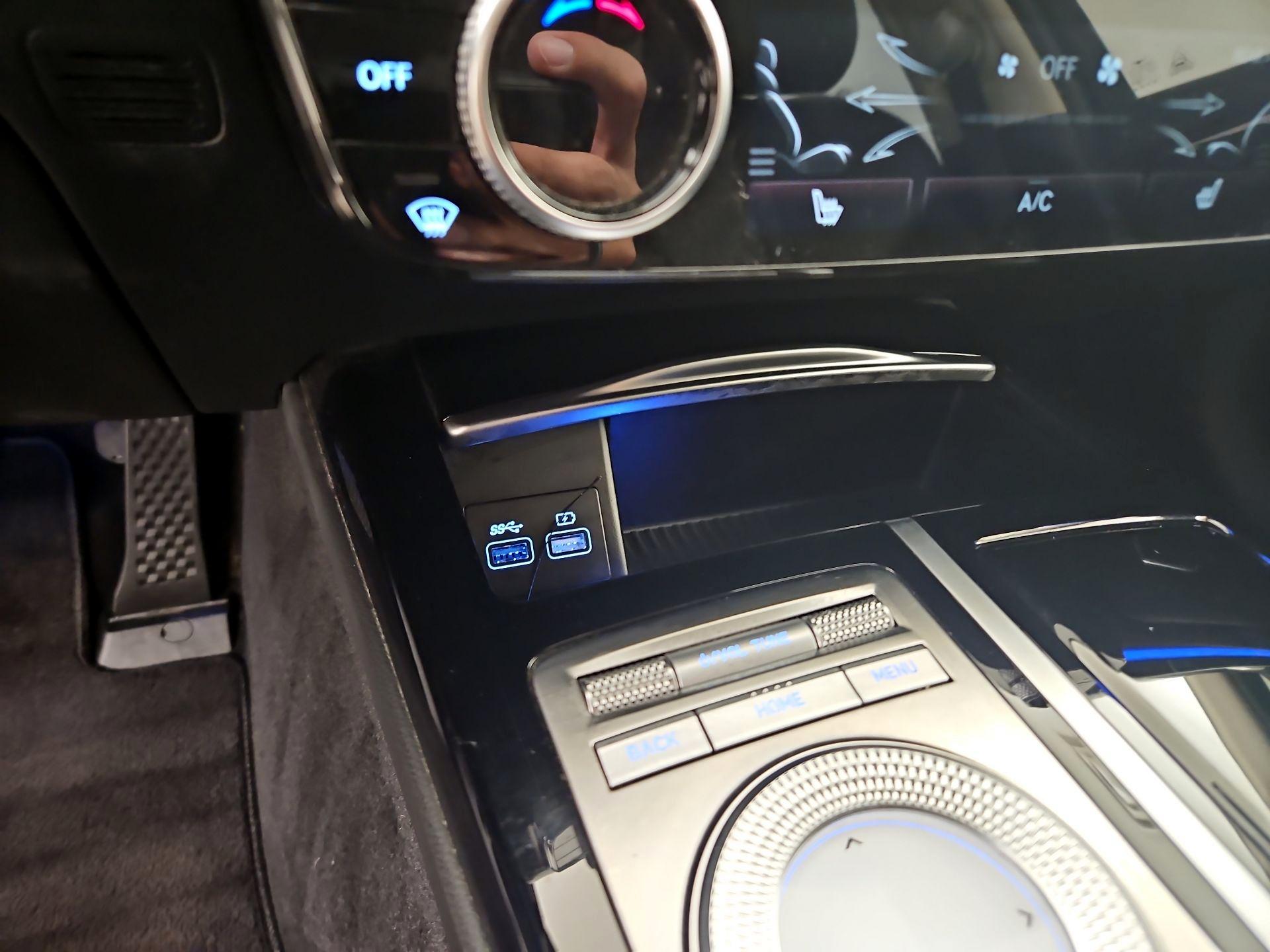 Thumbnail: 2021 Genesis G80 - 19