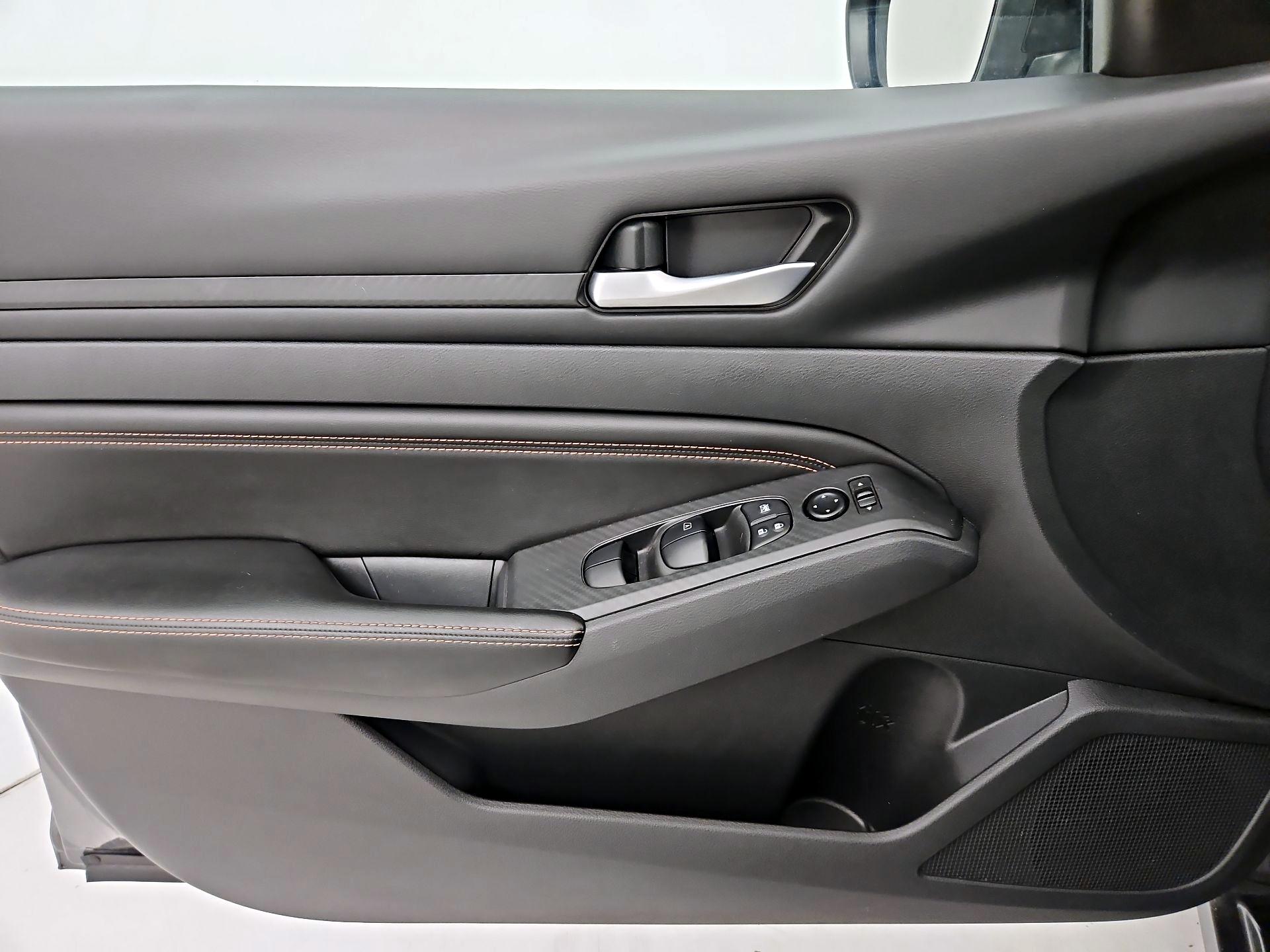 Thumbnail: 2022 Nissan Altima - 12