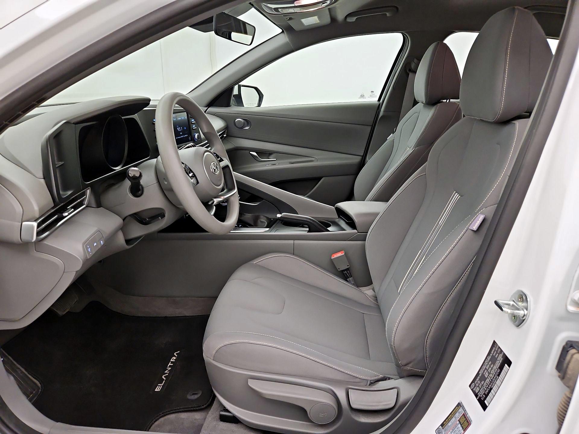 Thumbnail: 2021 Hyundai Elantra - 11