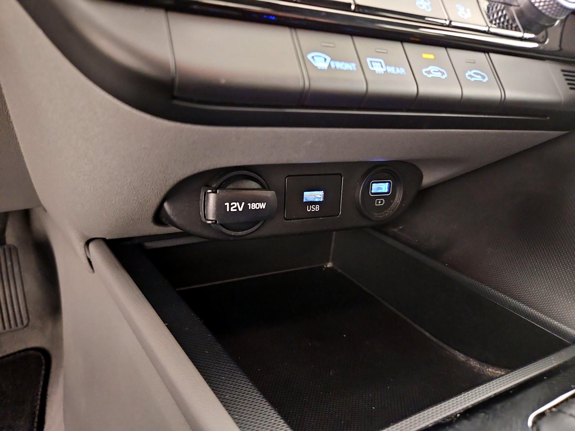 Thumbnail: 2021 Hyundai Elantra - 18