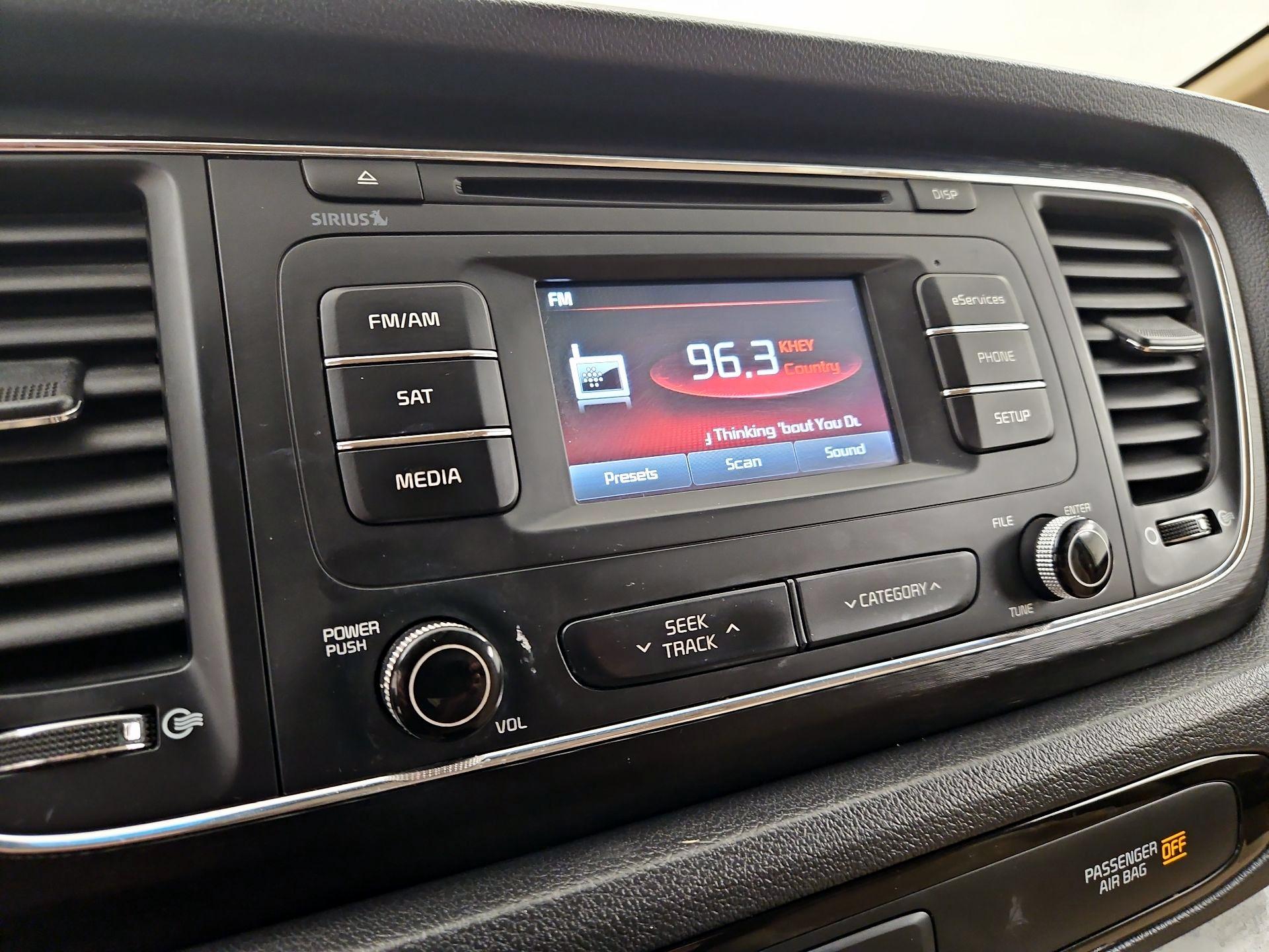 Thumbnail: 2016 Kia Sedona - 15