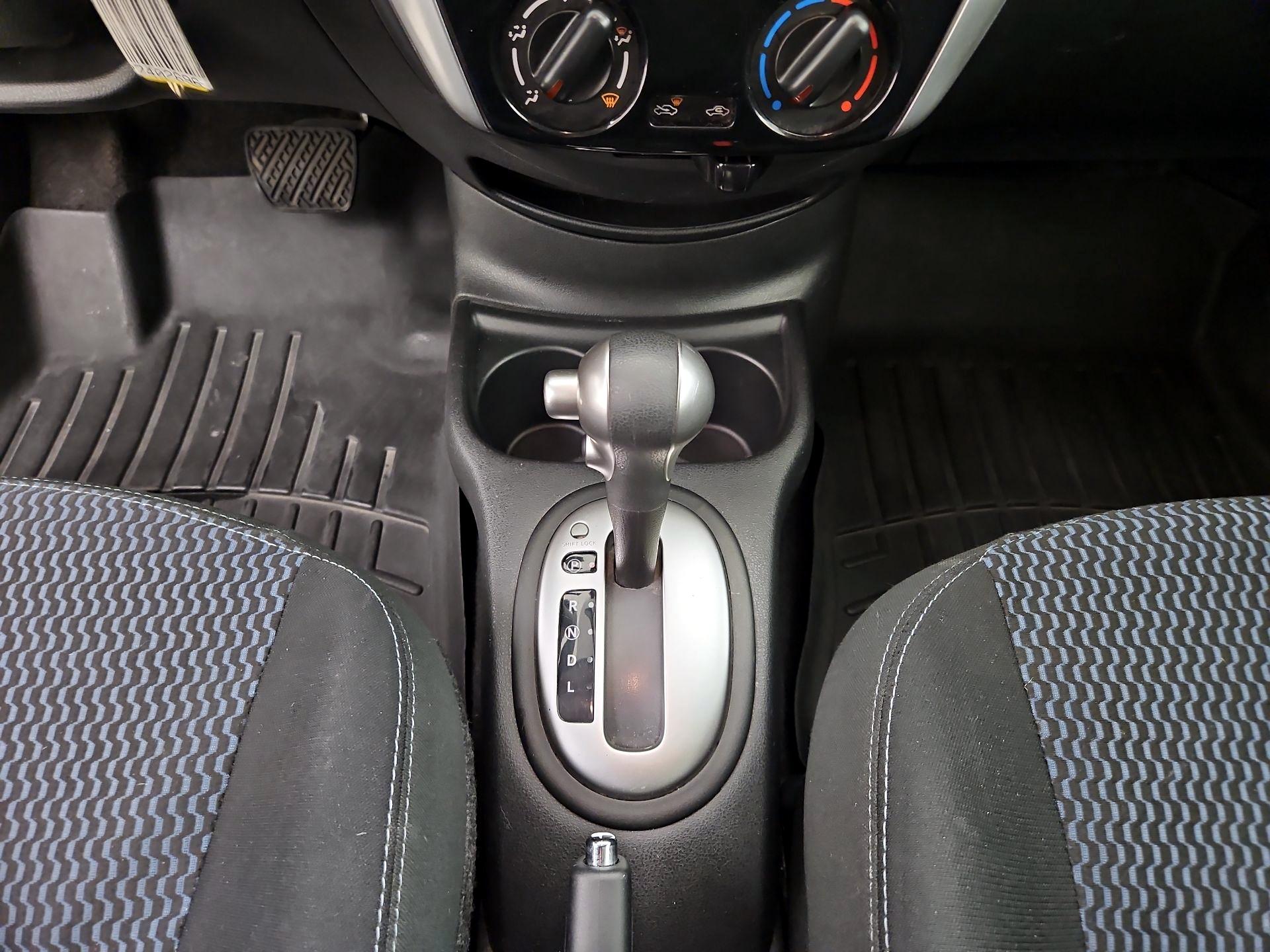 Thumbnail: 2015 Nissan Versa Note - 16