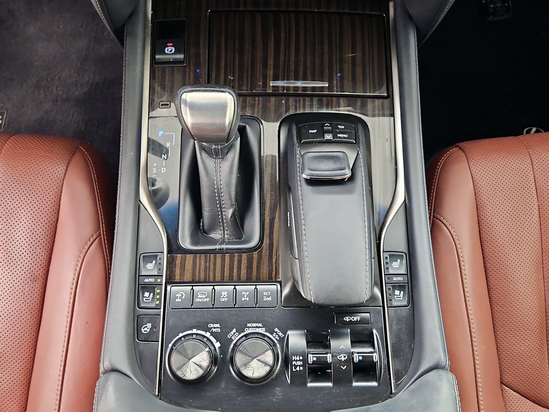 Thumbnail: 2021 Lexus LX - 18