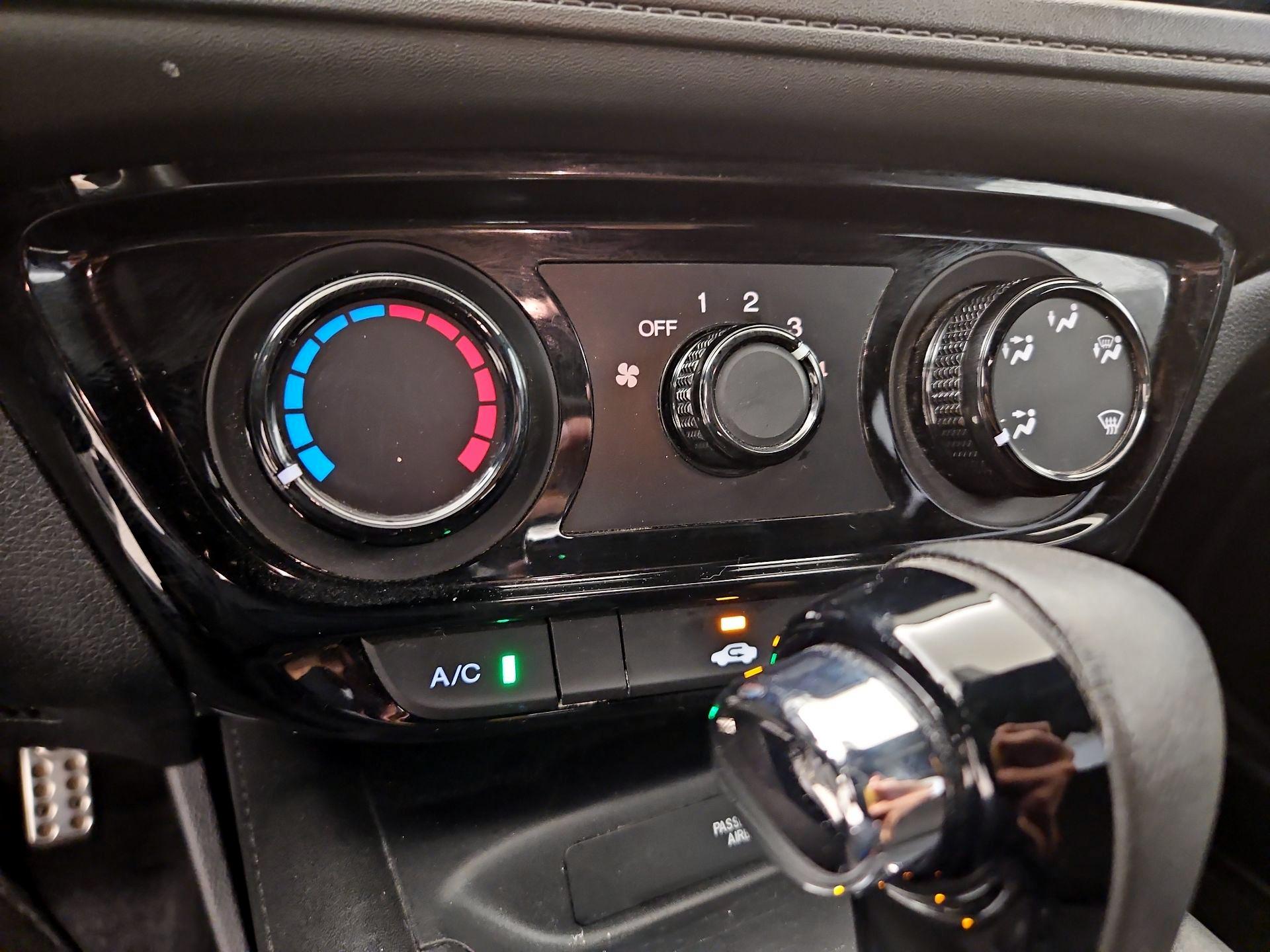 Thumbnail: 2019 Honda HR-V - 16