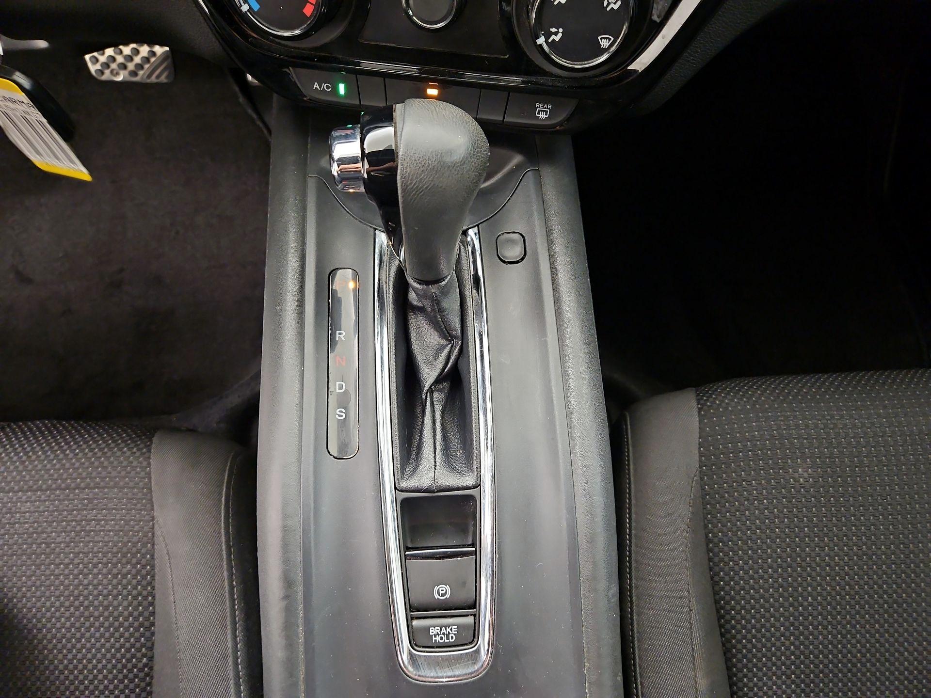 Thumbnail: 2019 Honda HR-V - 17