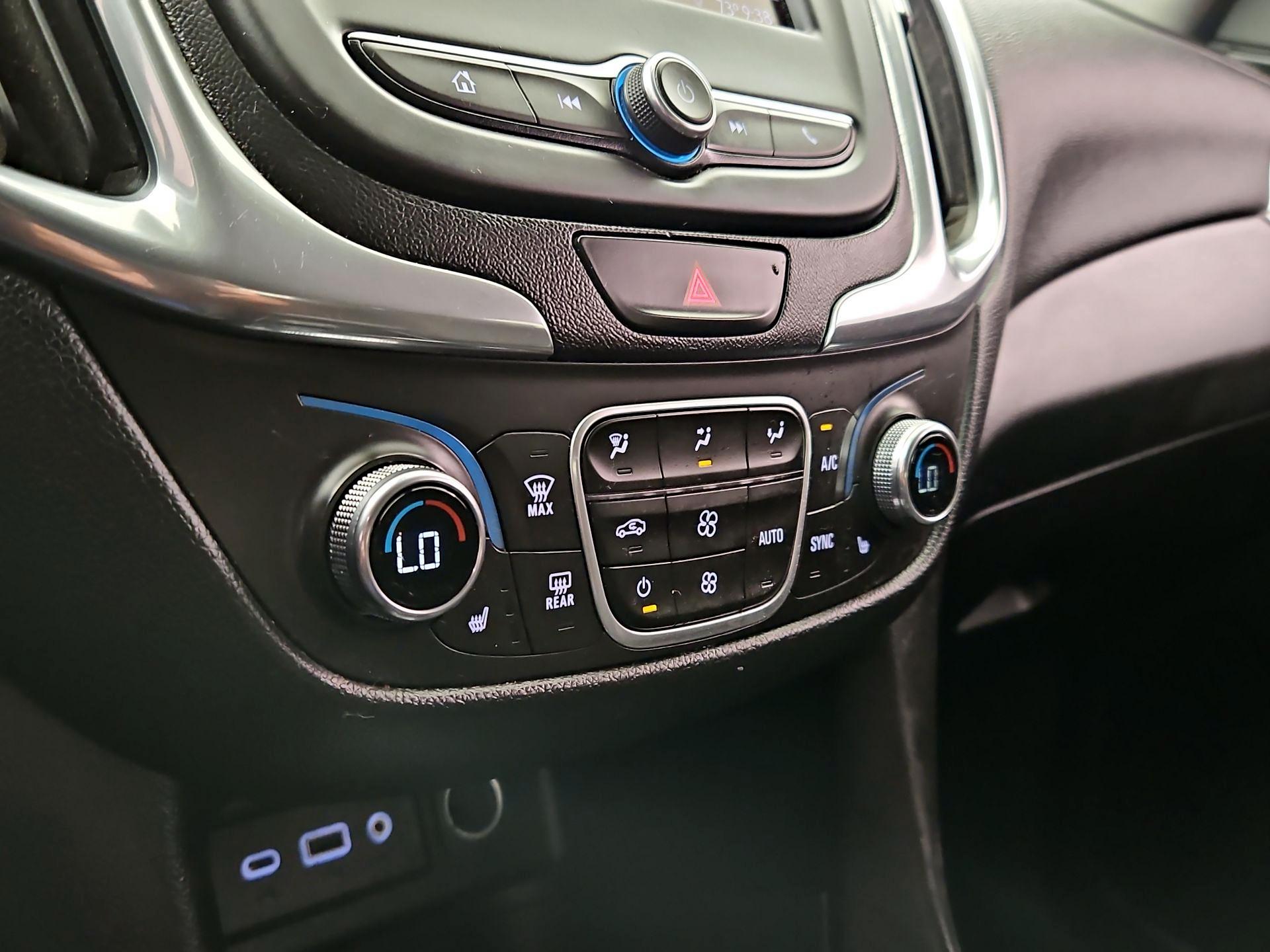 Thumbnail: 2020 Chevrolet Equinox - 16