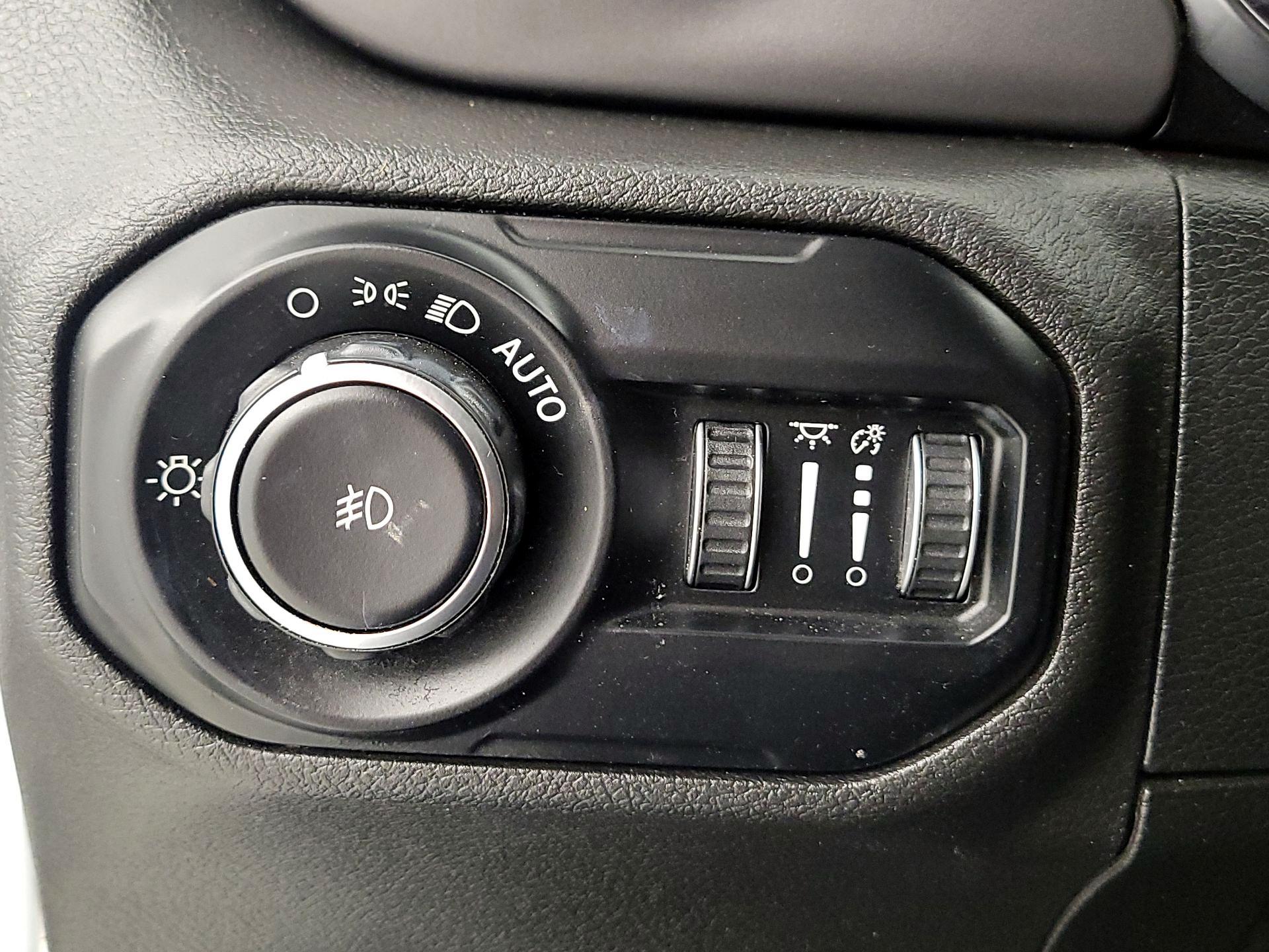 Thumbnail: 2021 Jeep Wrangler - 13