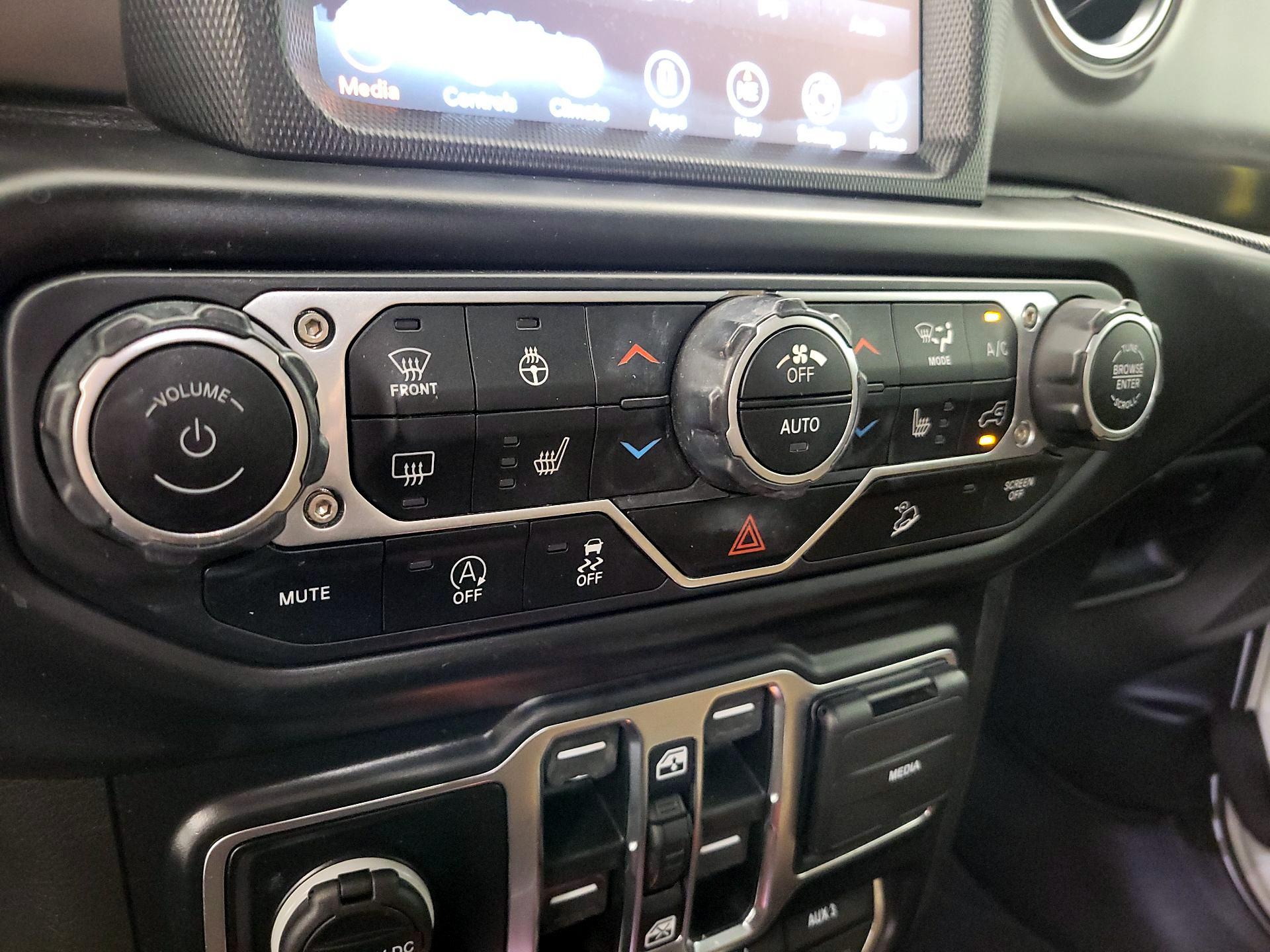 Thumbnail: 2021 Jeep Wrangler - 17