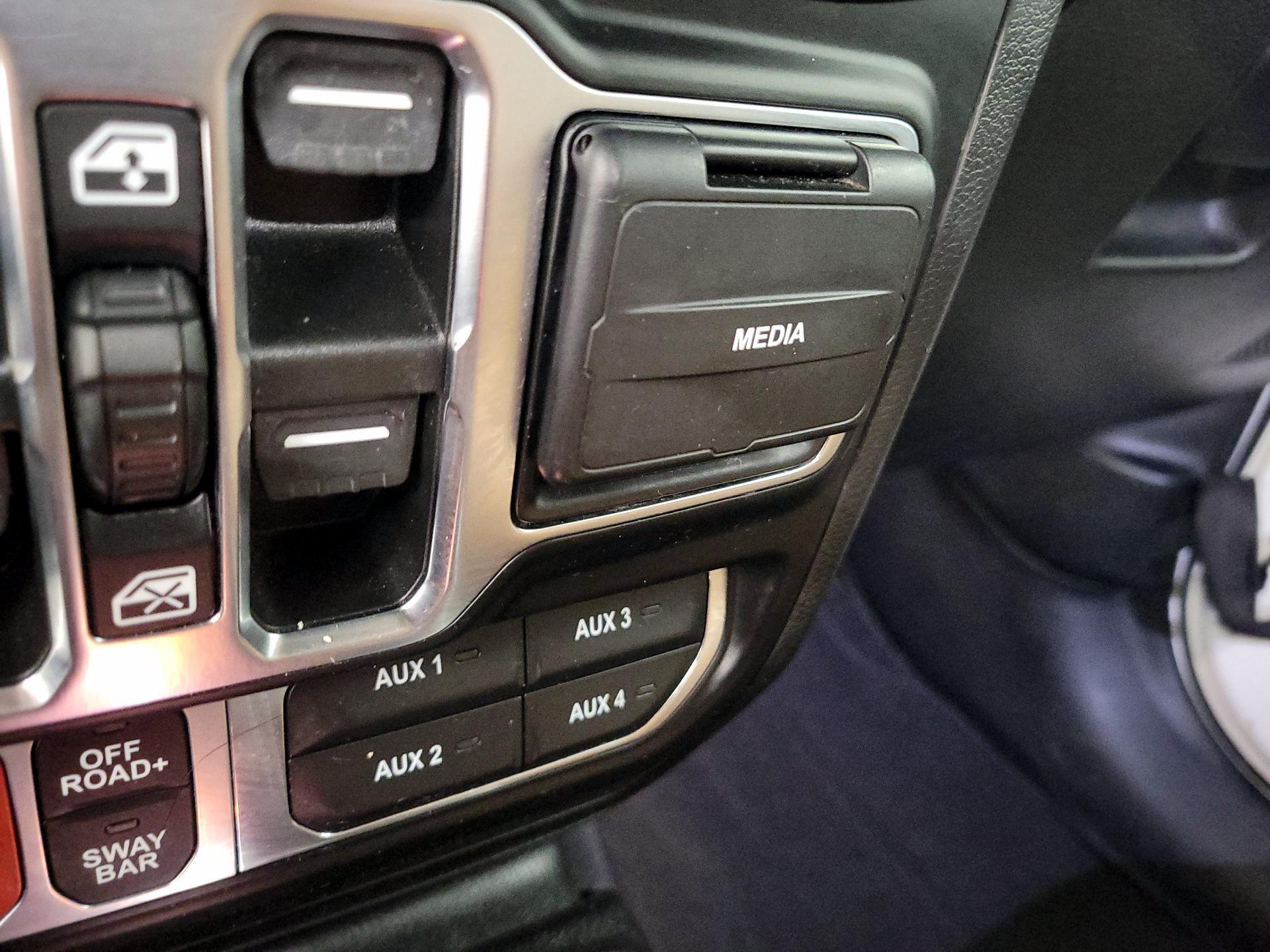 Thumbnail: 2021 Jeep Wrangler - 19