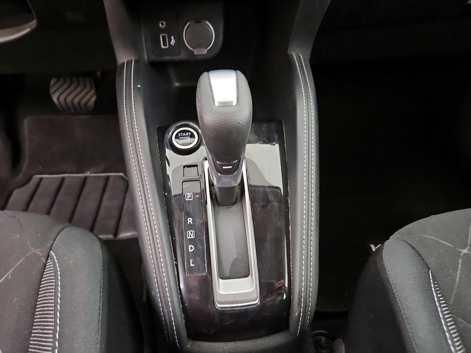 Thumbnail: 2019 Nissan Kicks - 17