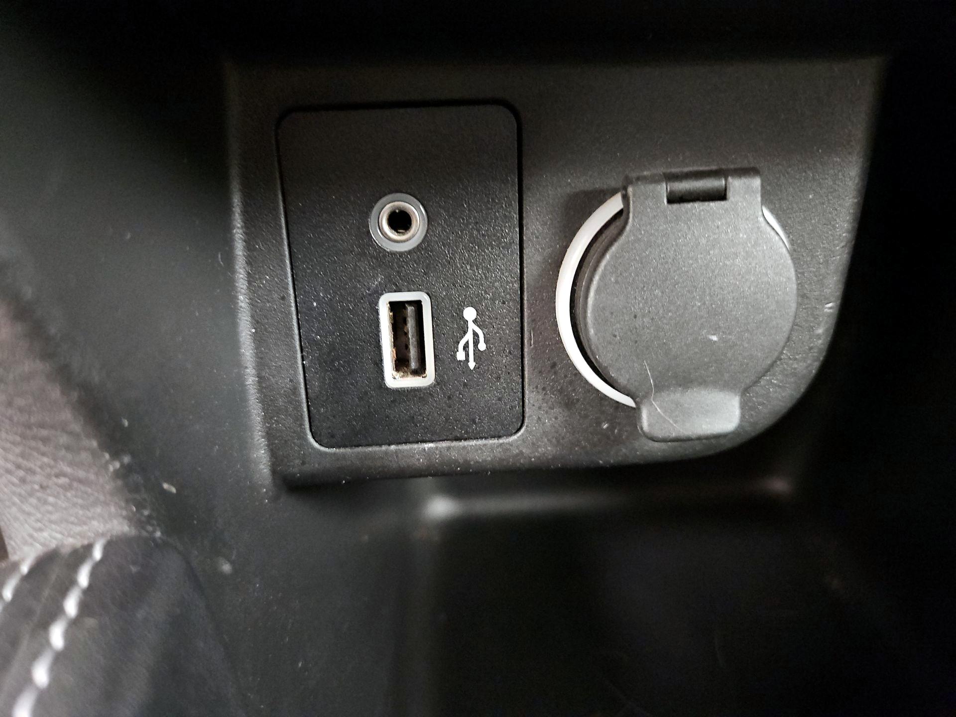 Thumbnail: 2019 Nissan Kicks - 18